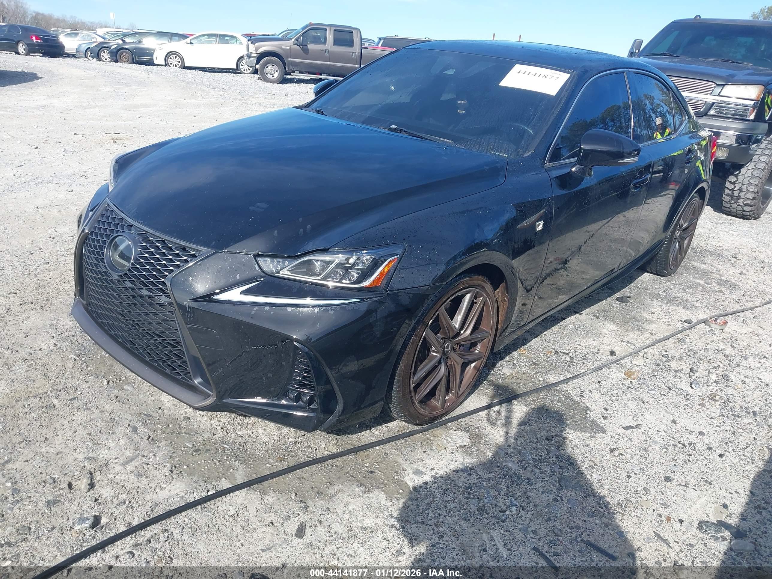 LEXUS IS image 2