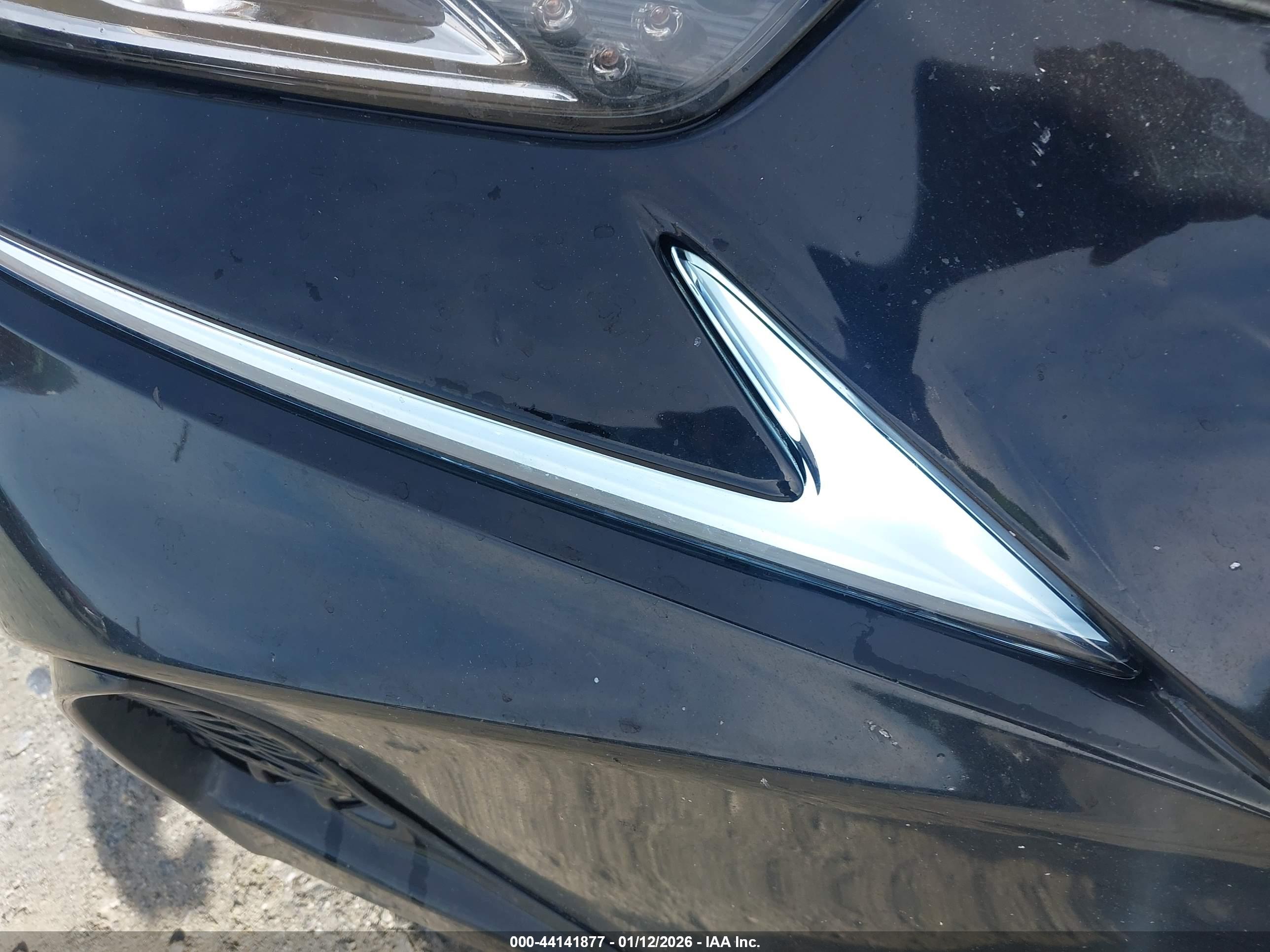 LEXUS IS image 6