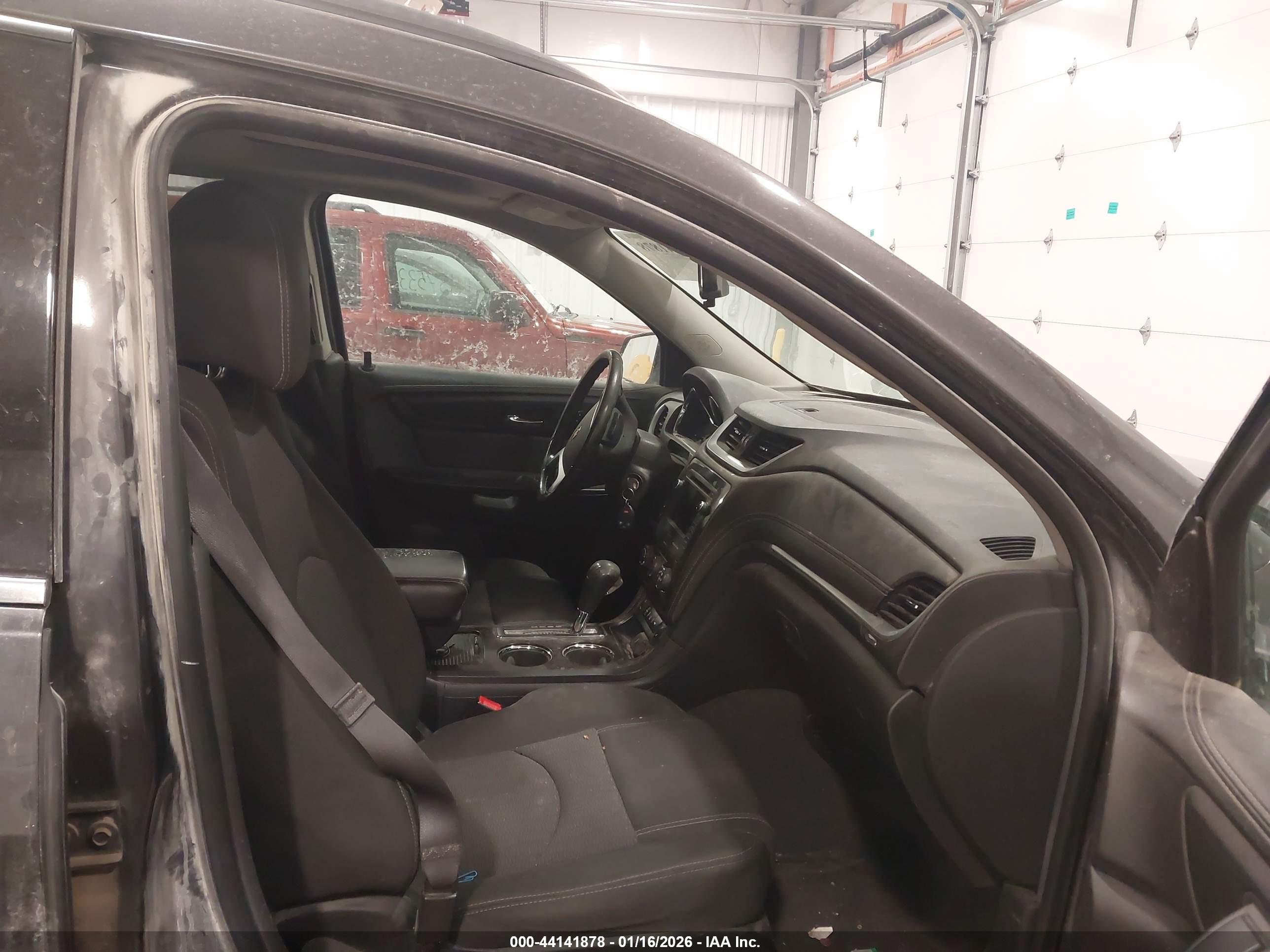 CHEVROLET TRAVERSE image 5