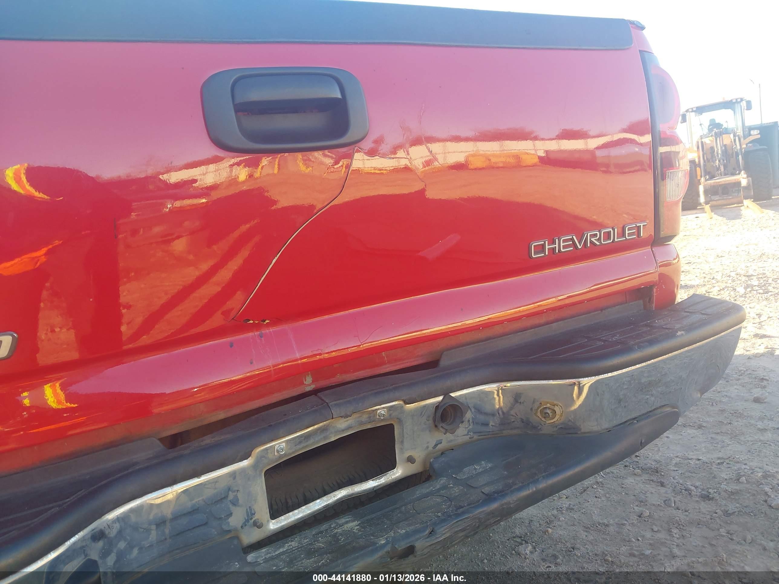 CHEVROLET SILVERADO image 6