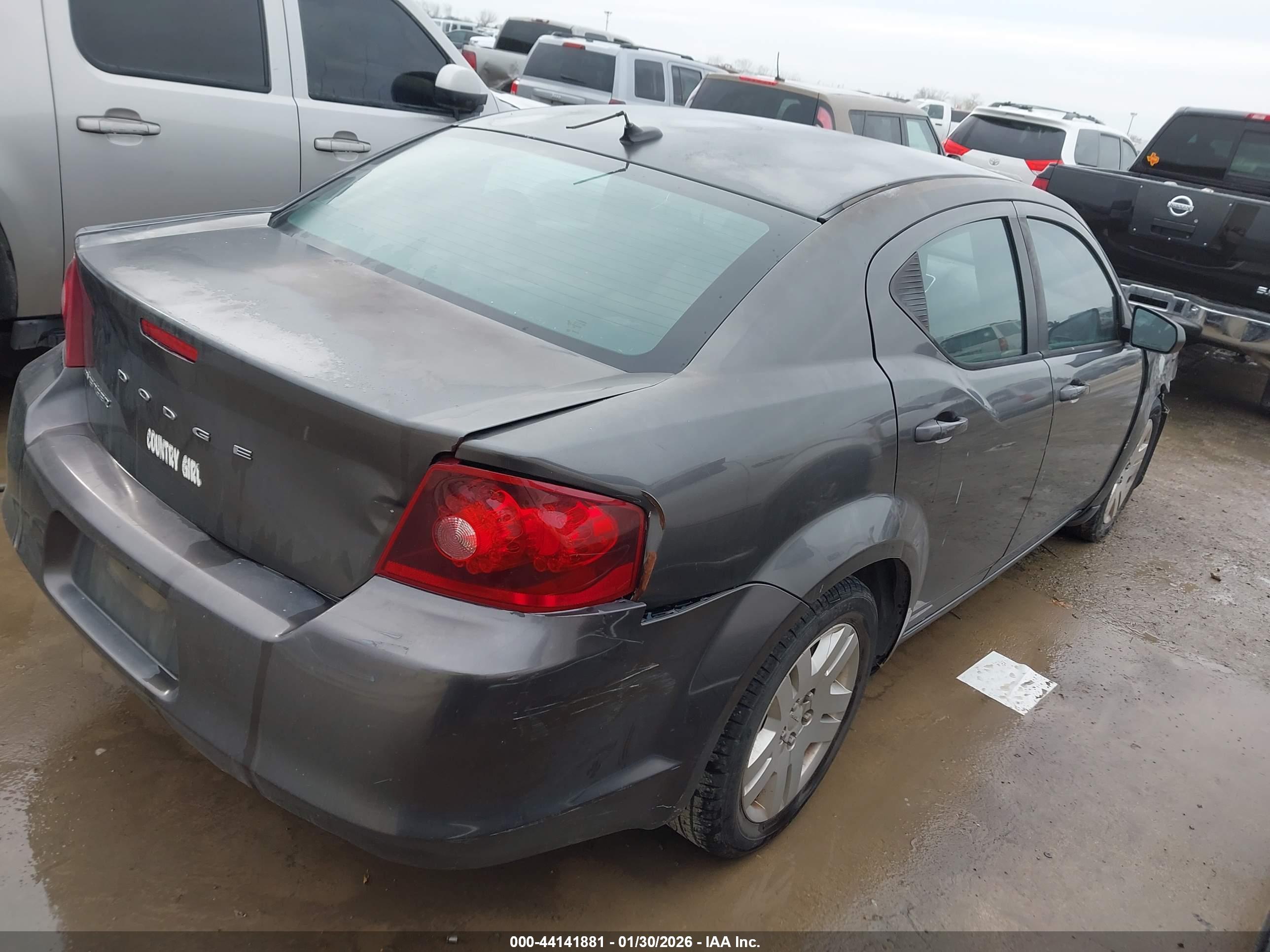 DODGE AVENGER image 4