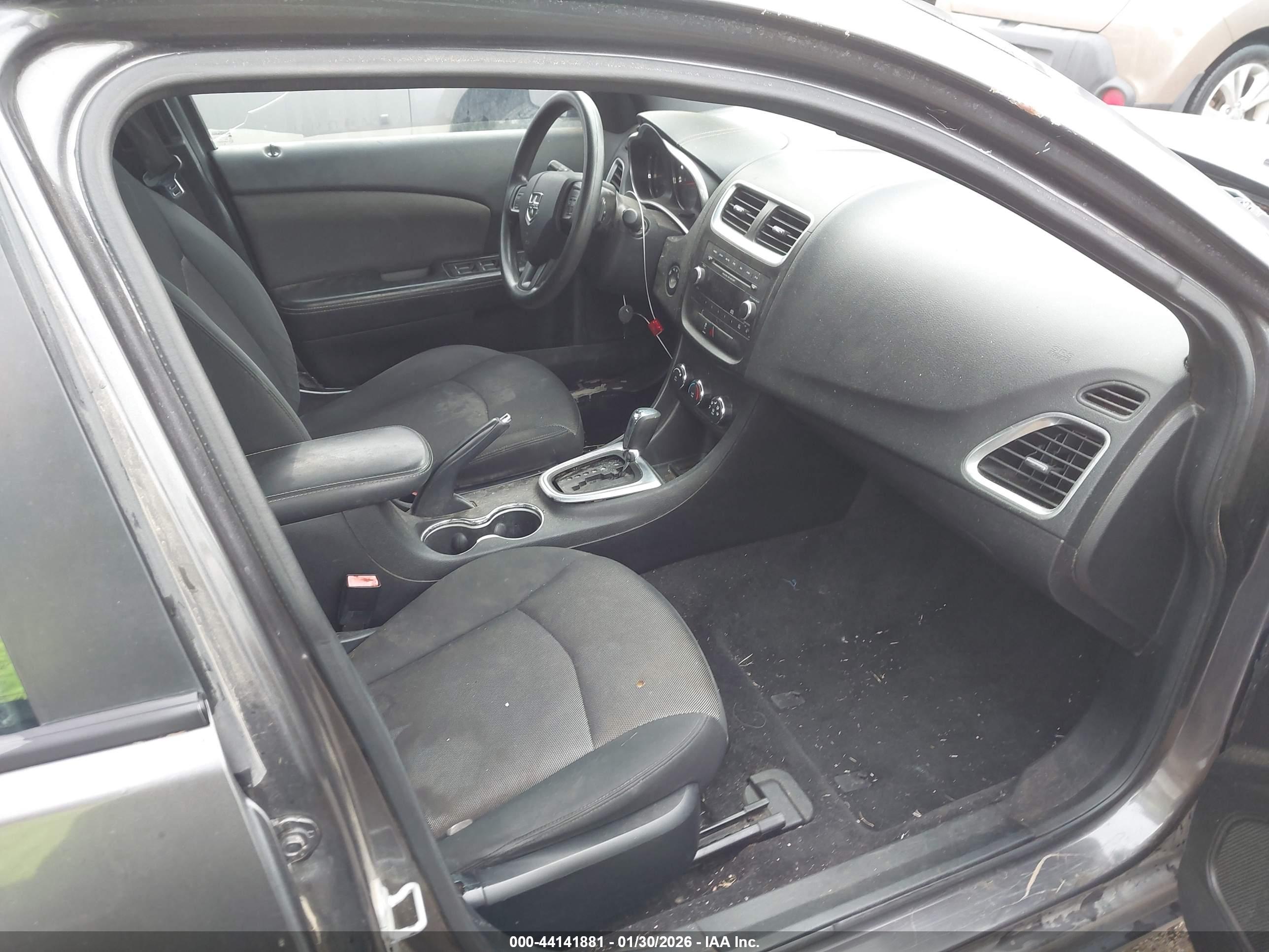 DODGE AVENGER image 5