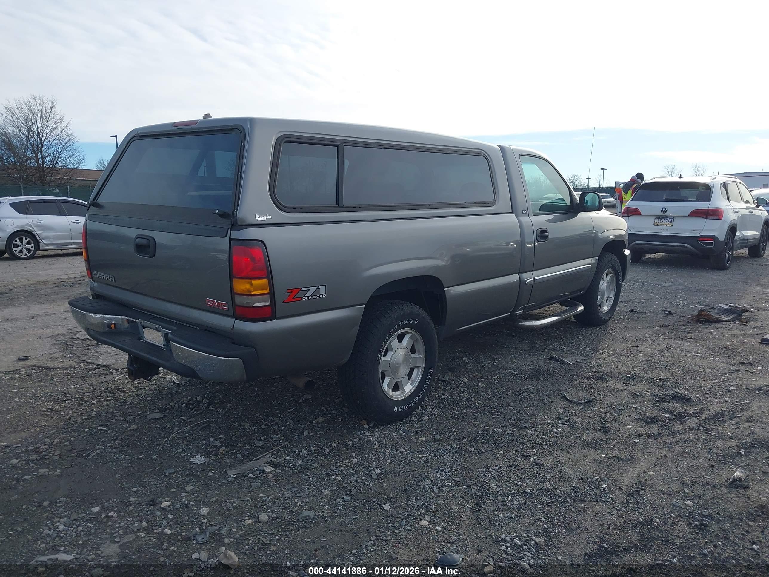 GMC SIERRA image 4
