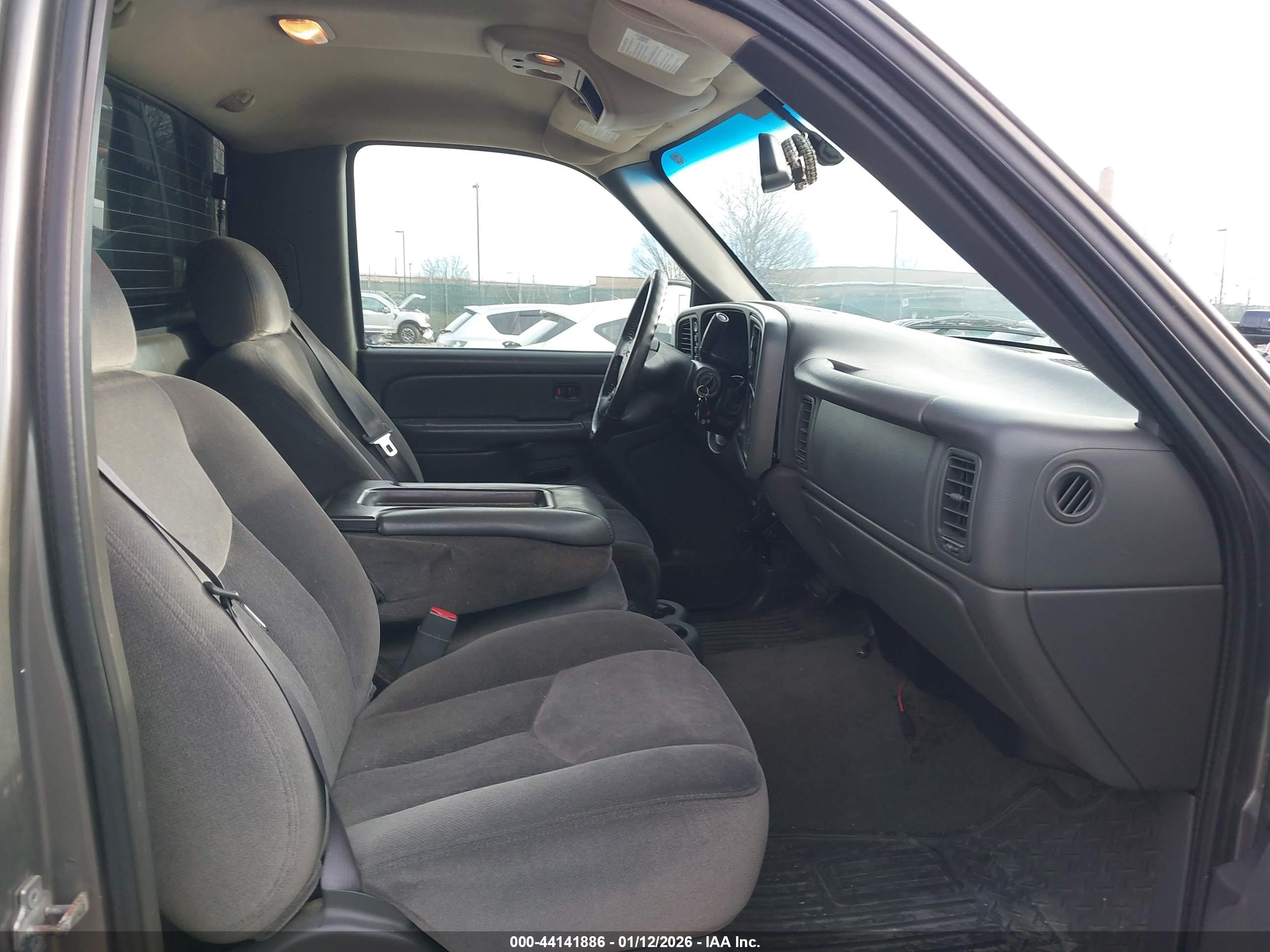 GMC SIERRA image 5