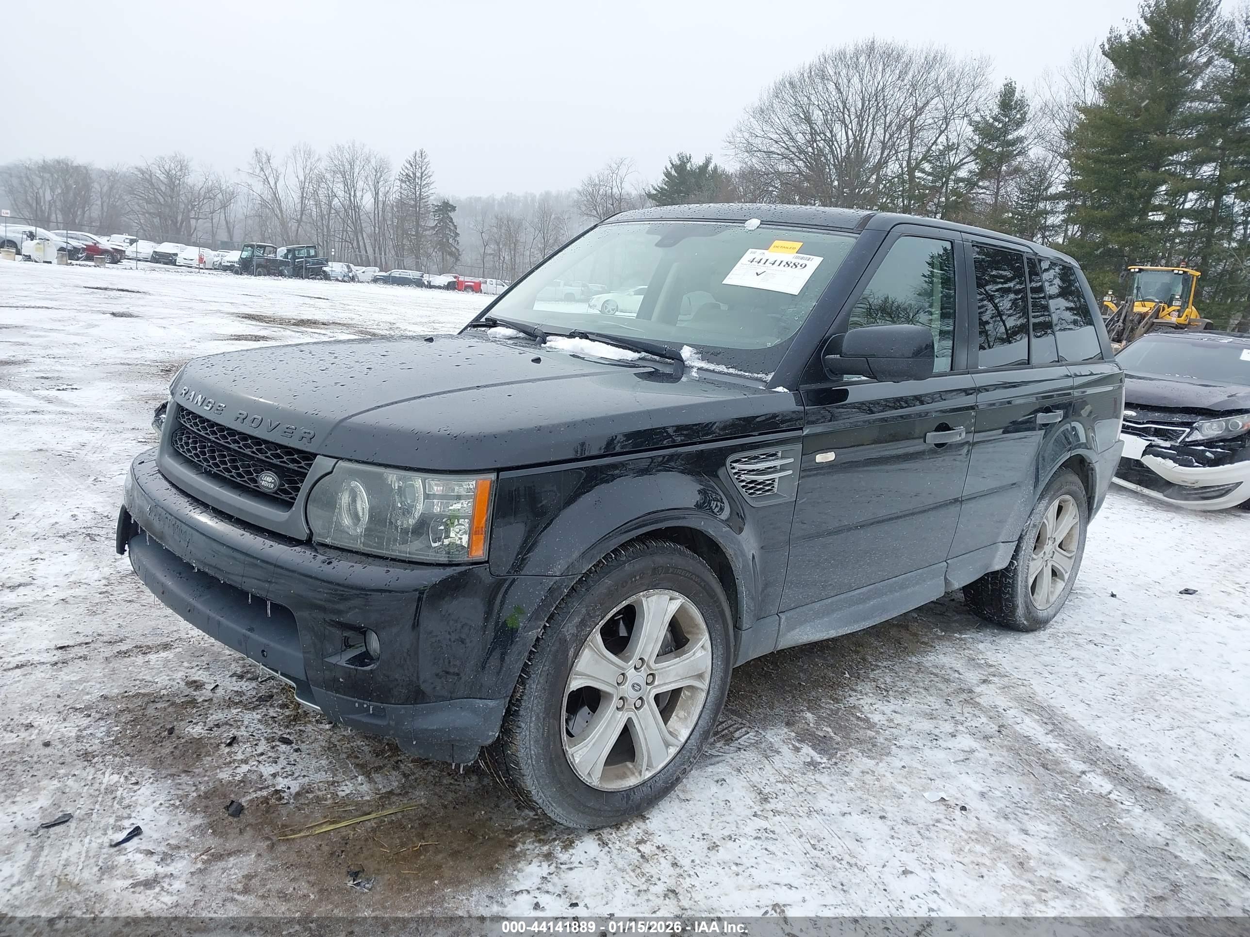 LAND ROVER image 2