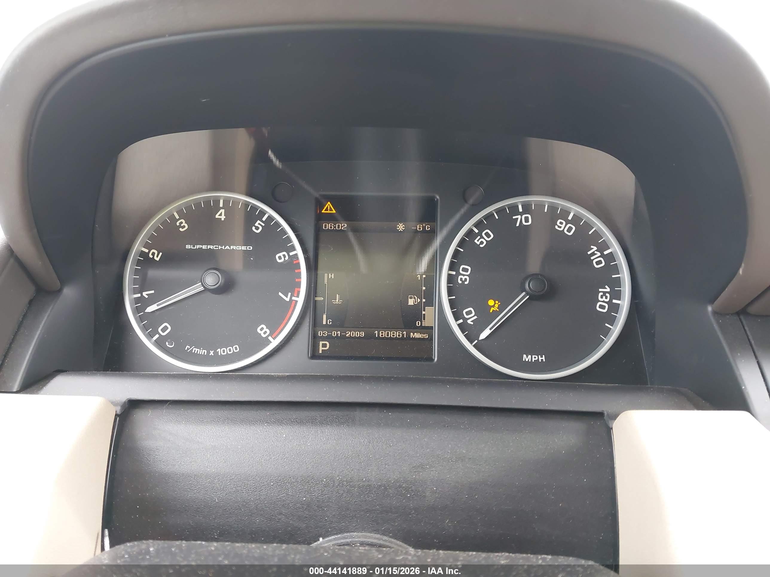 LAND ROVER image 7