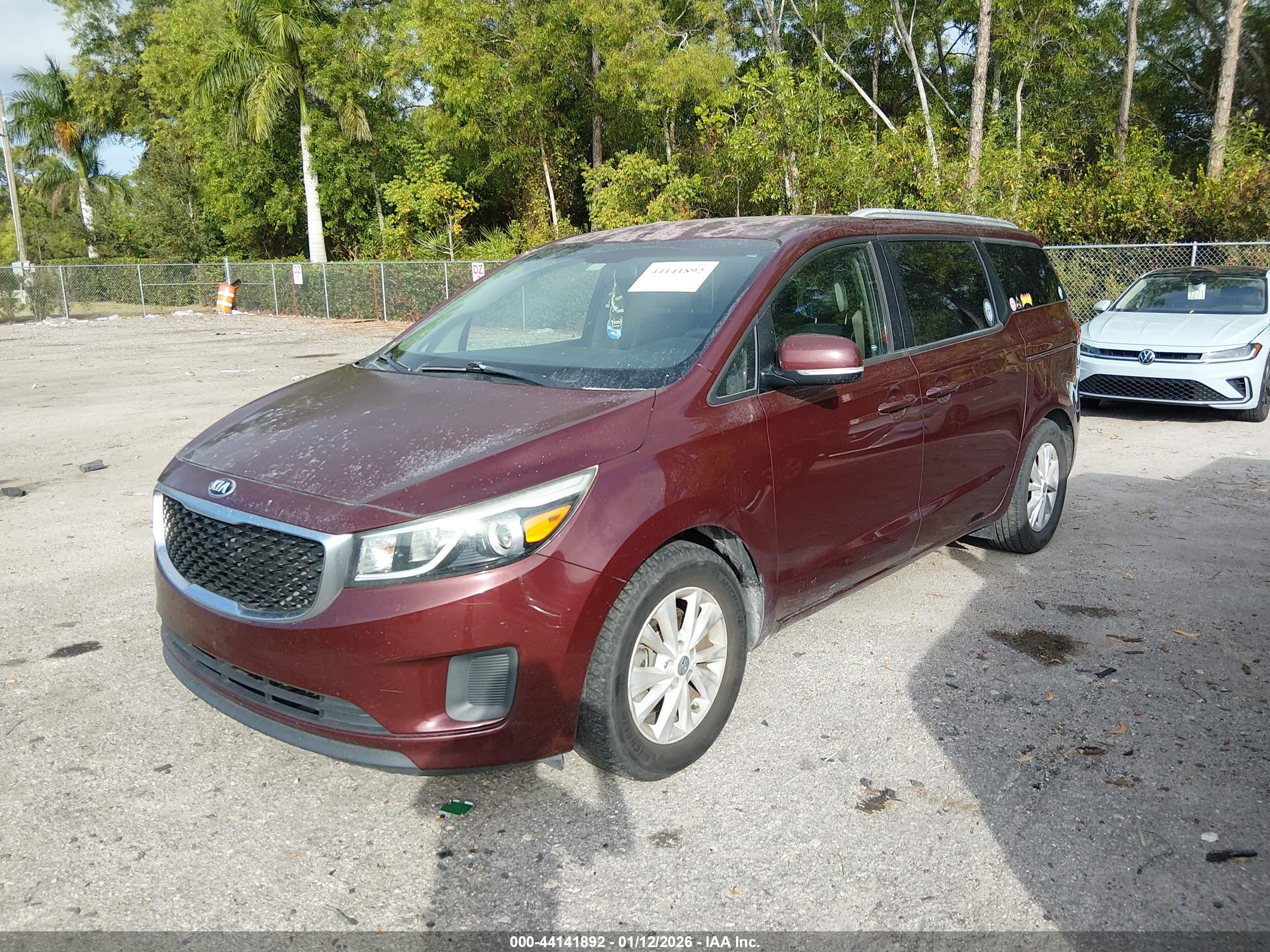 KIA SEDONA image 2
