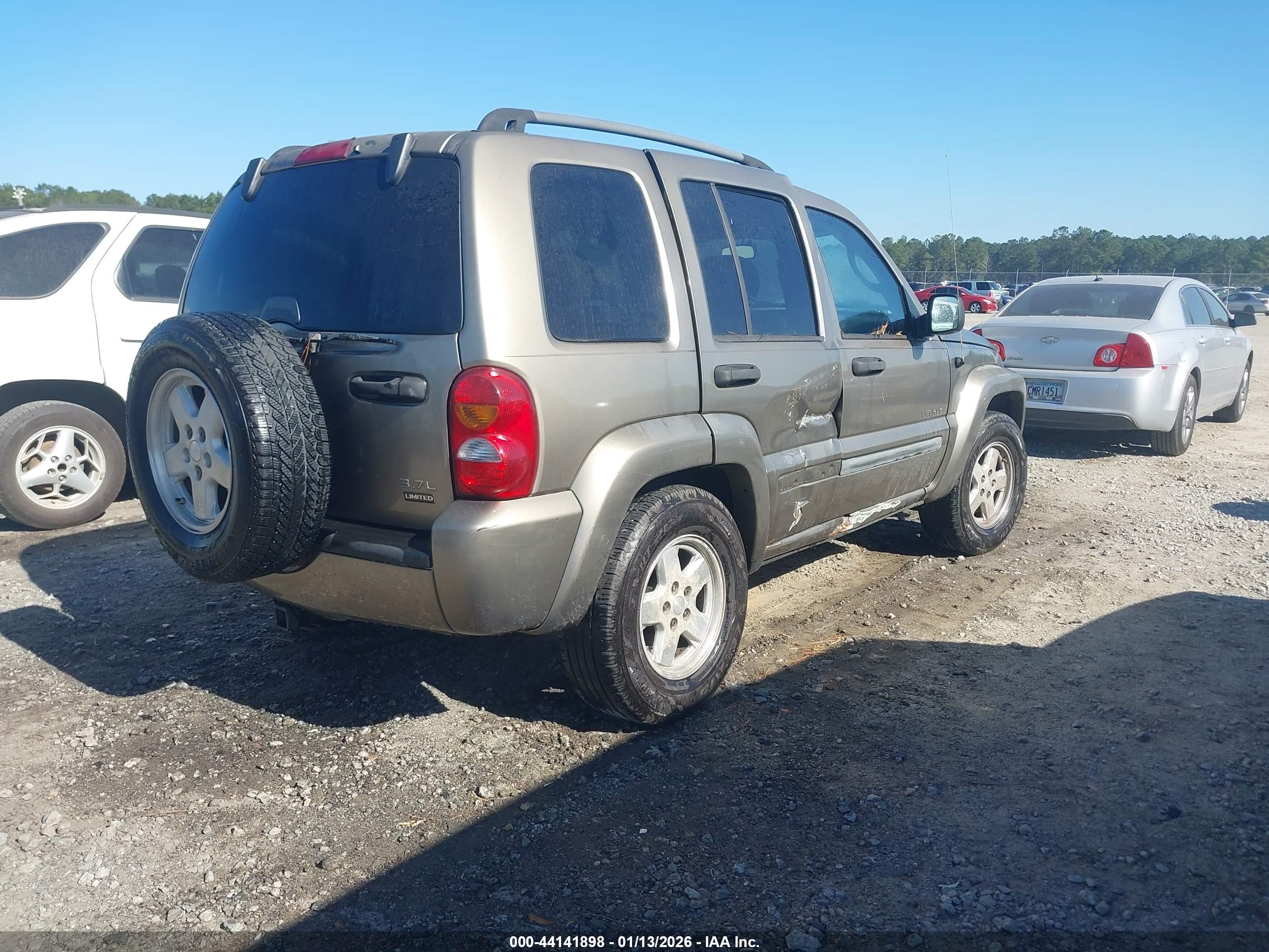 JEEP LIBERTY image 4