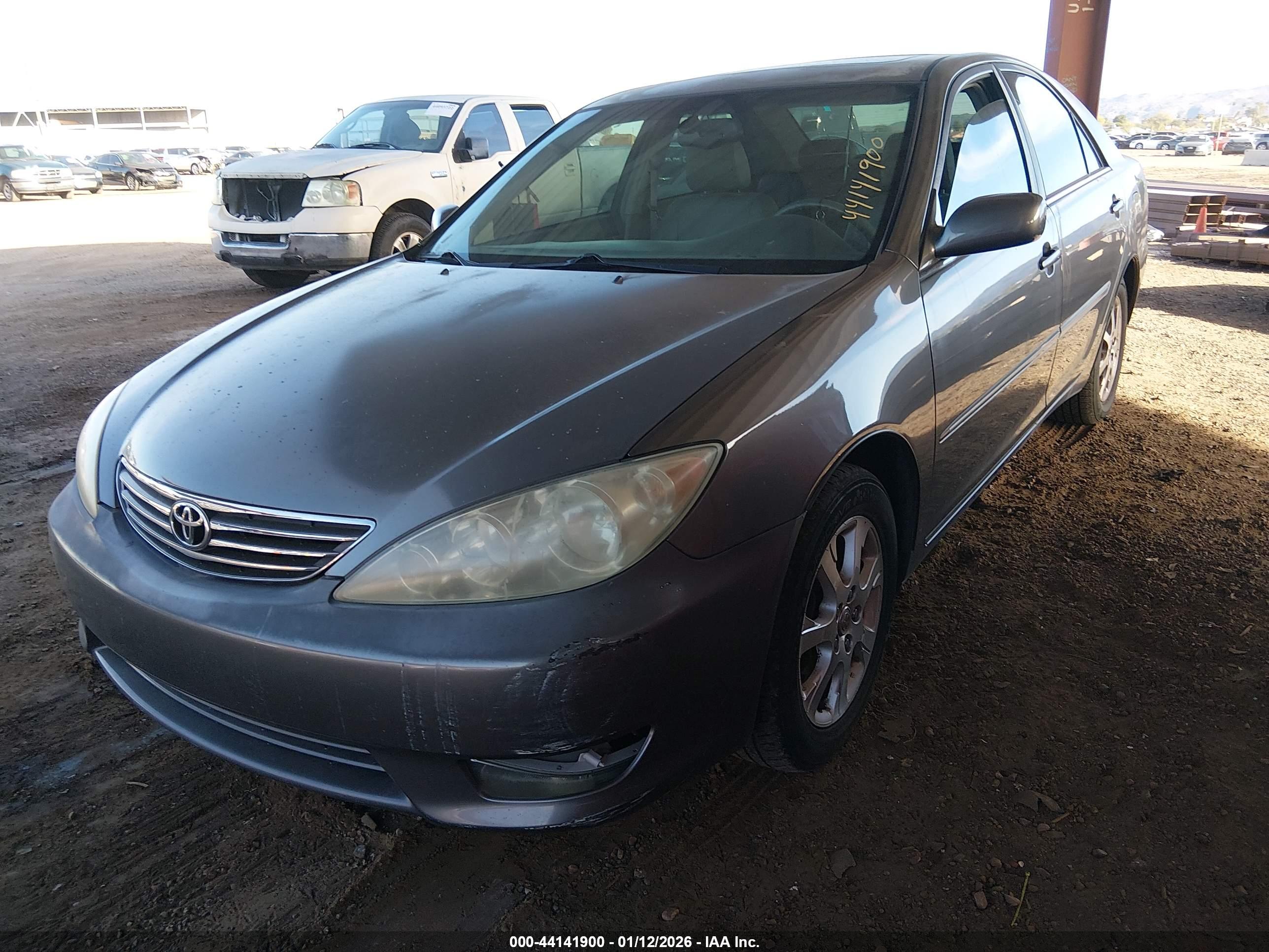 TOYOTA CAMRY image 6