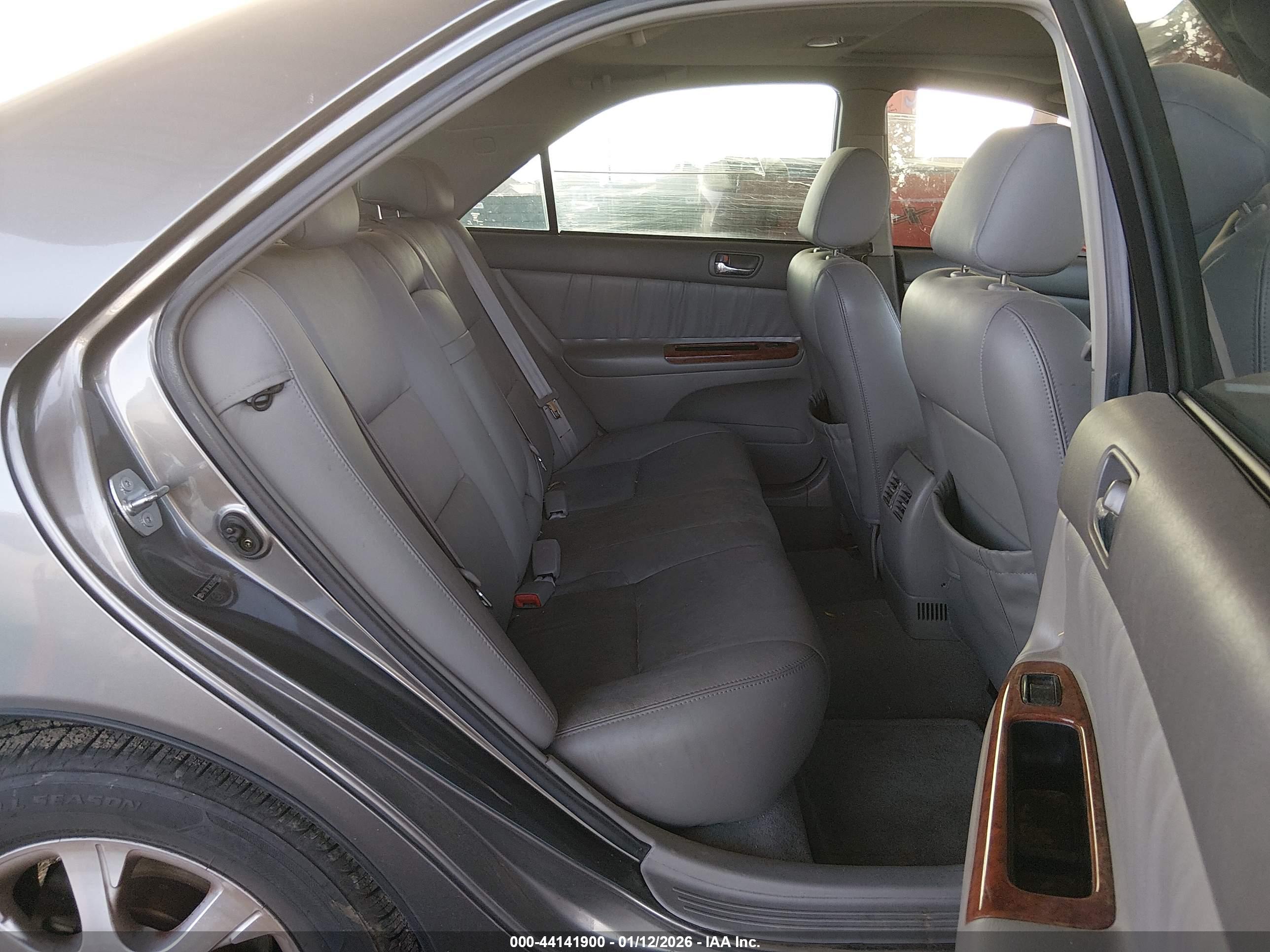 TOYOTA CAMRY image 8