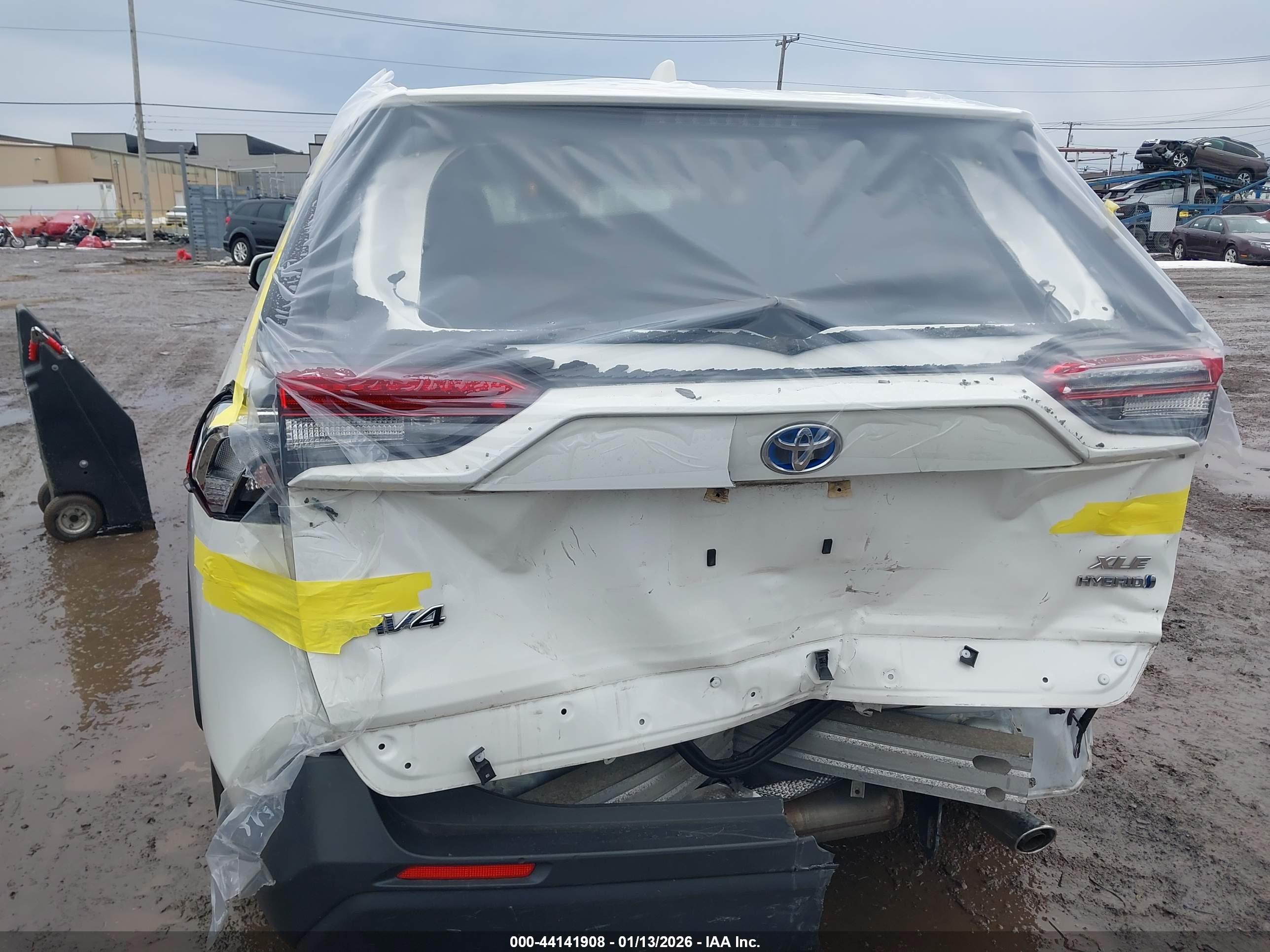 TOYOTA RAV4 image 6