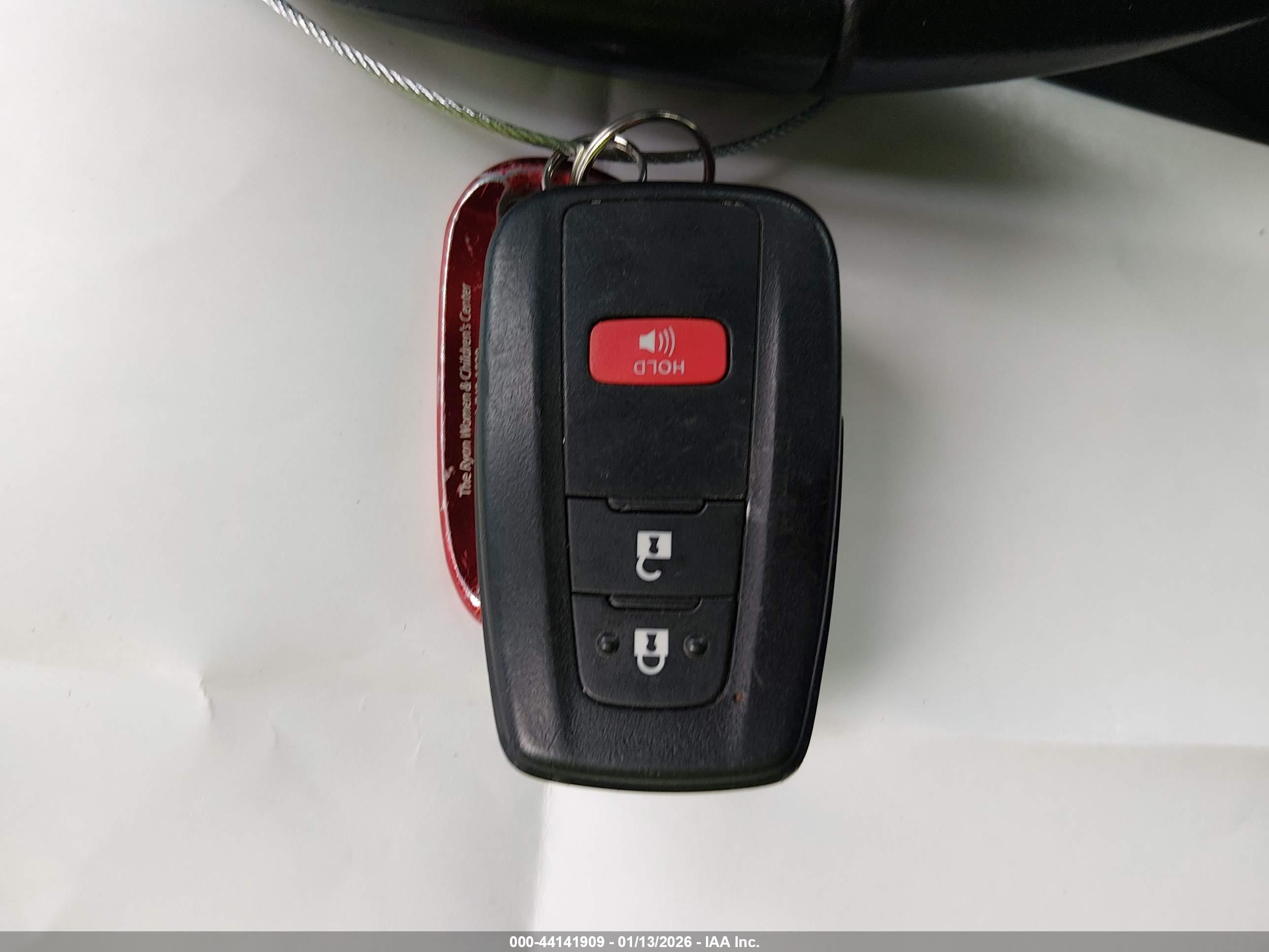 TOYOTA C-HR image 11