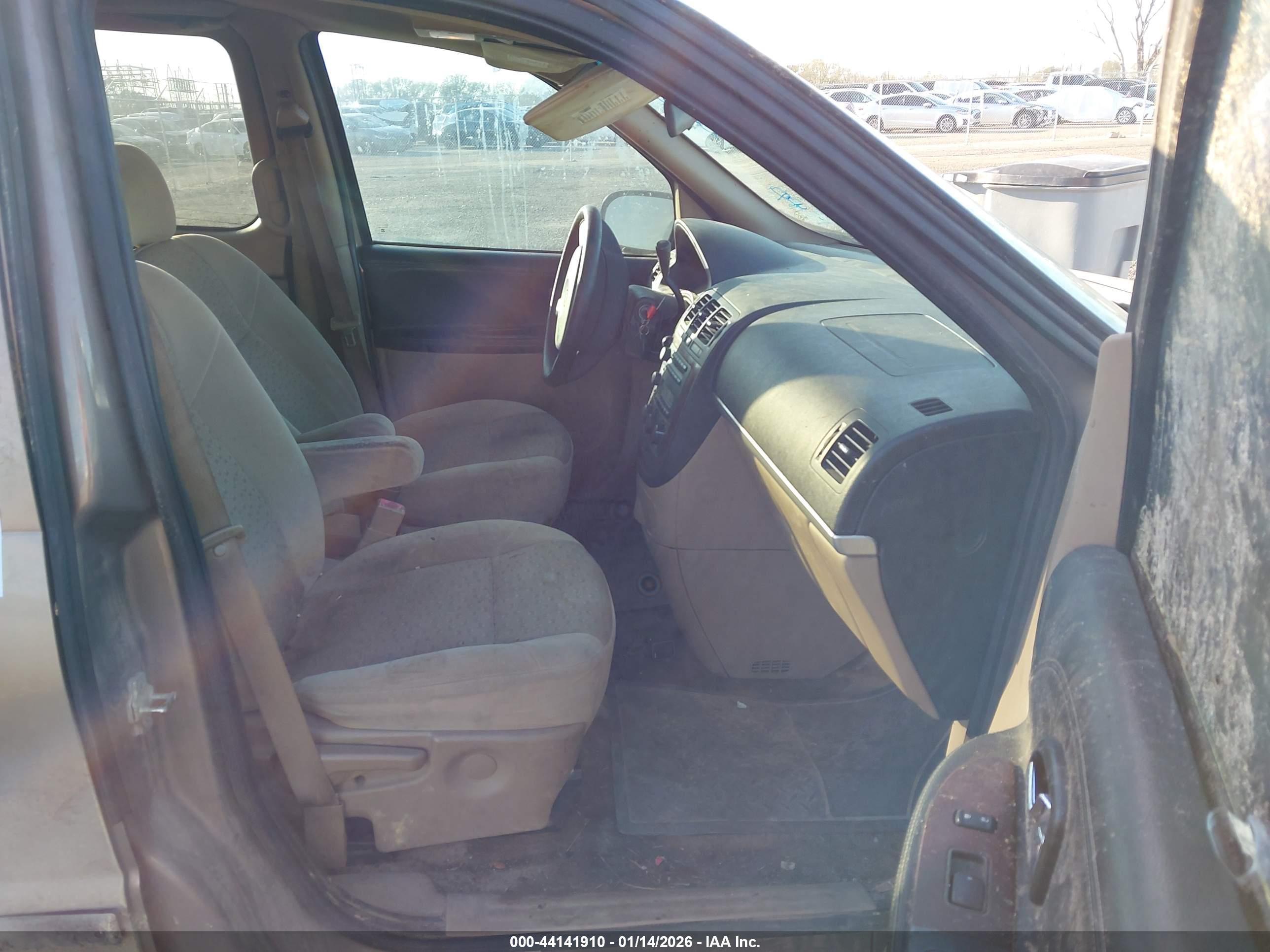 CHEVROLET UPLANDER image 5