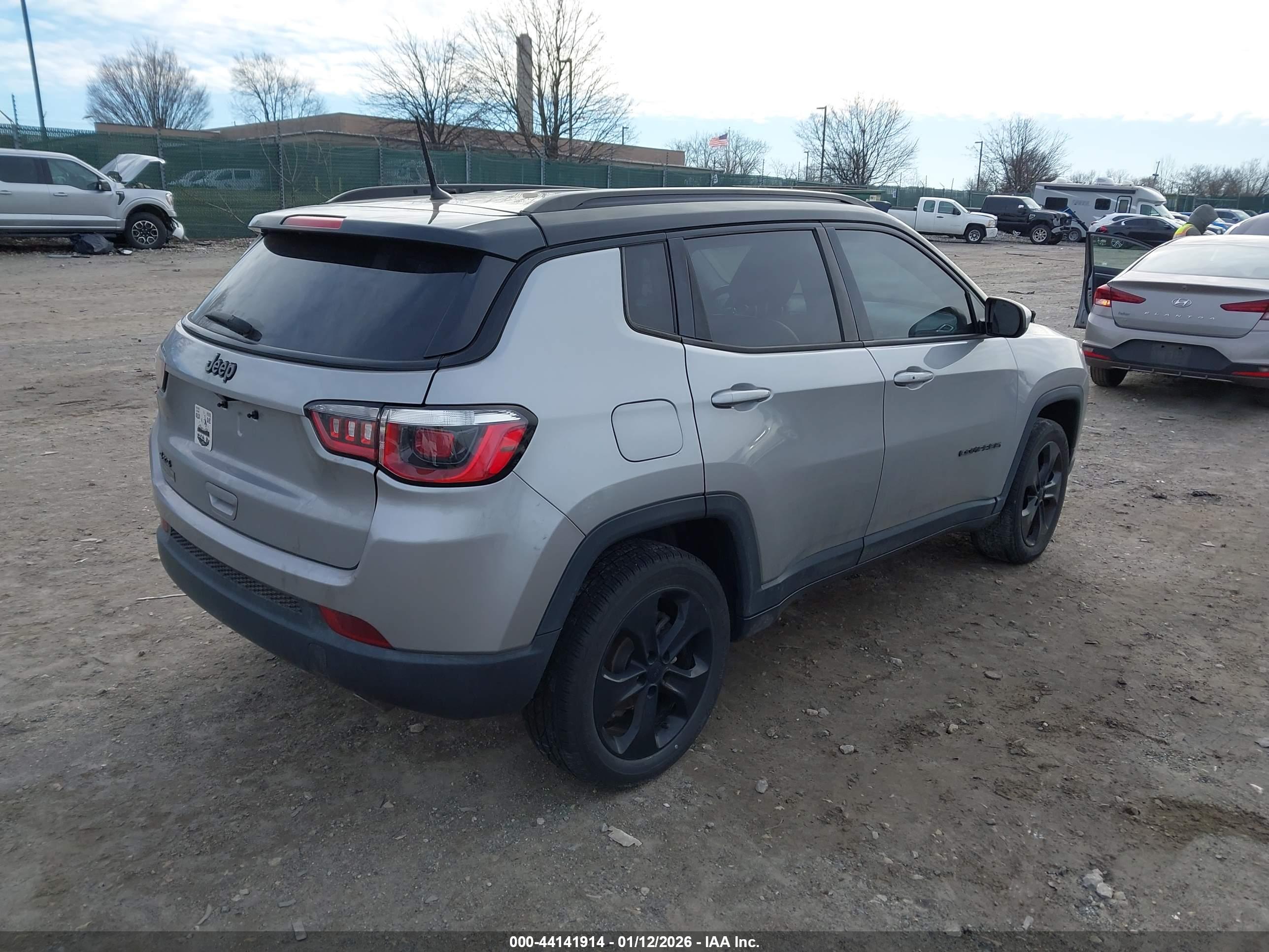 JEEP COMPASS image 4