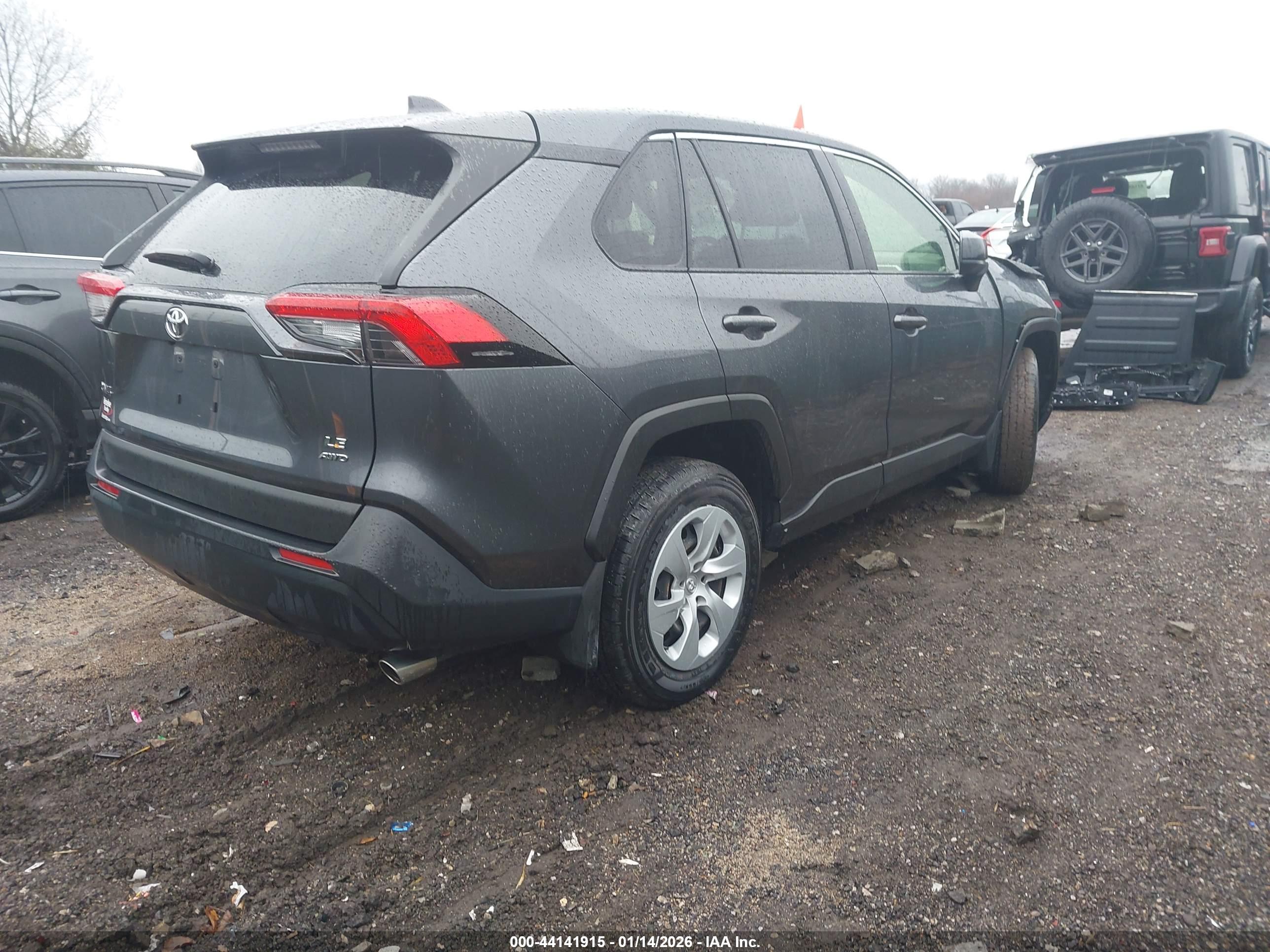 TOYOTA RAV4 image 4