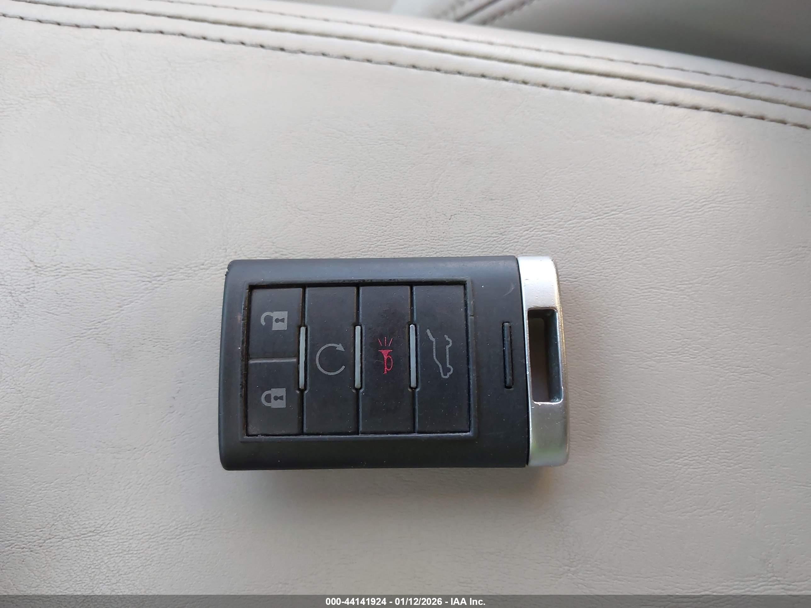 CADILLAC SRX image 11