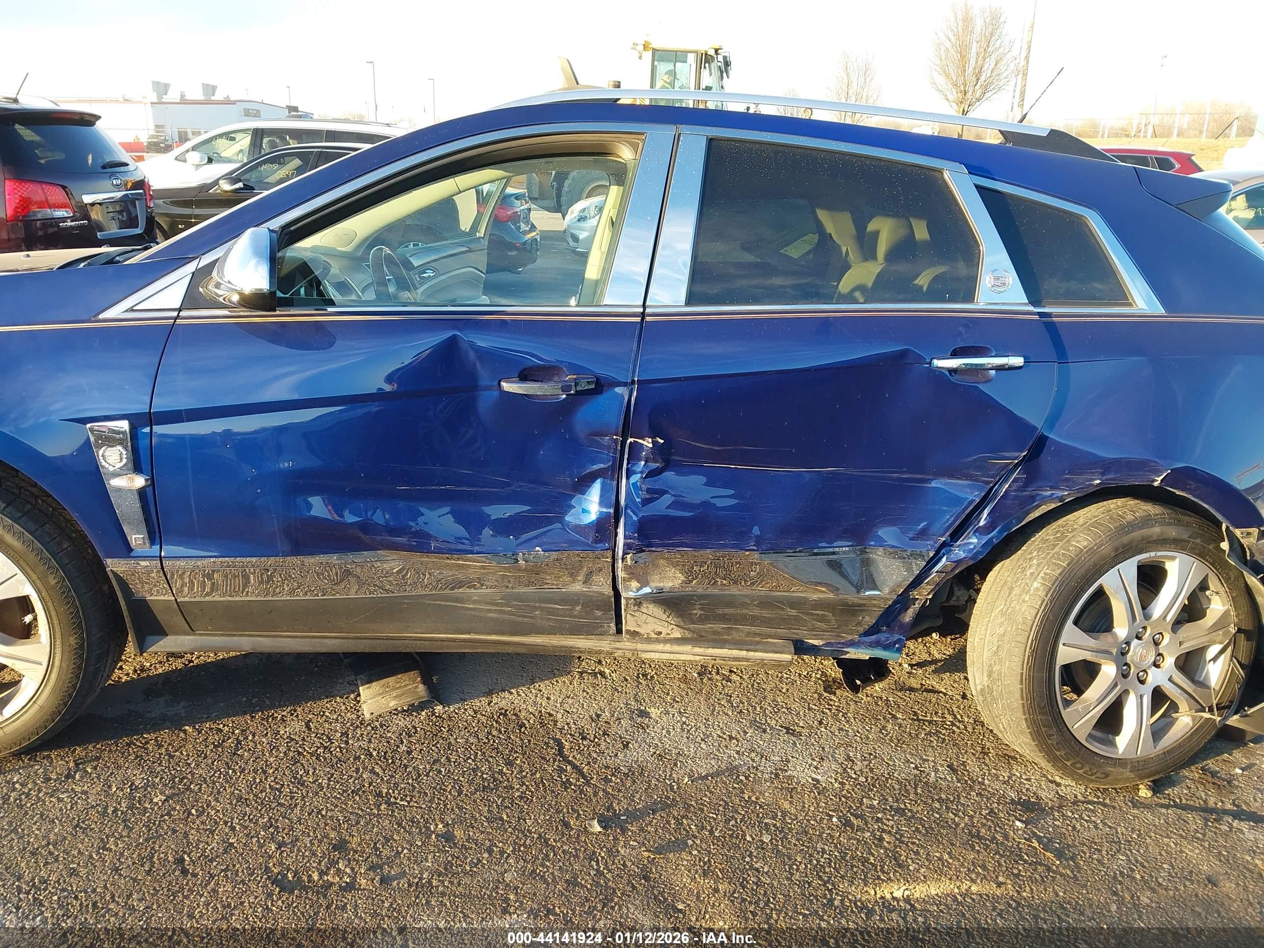 CADILLAC SRX image 6