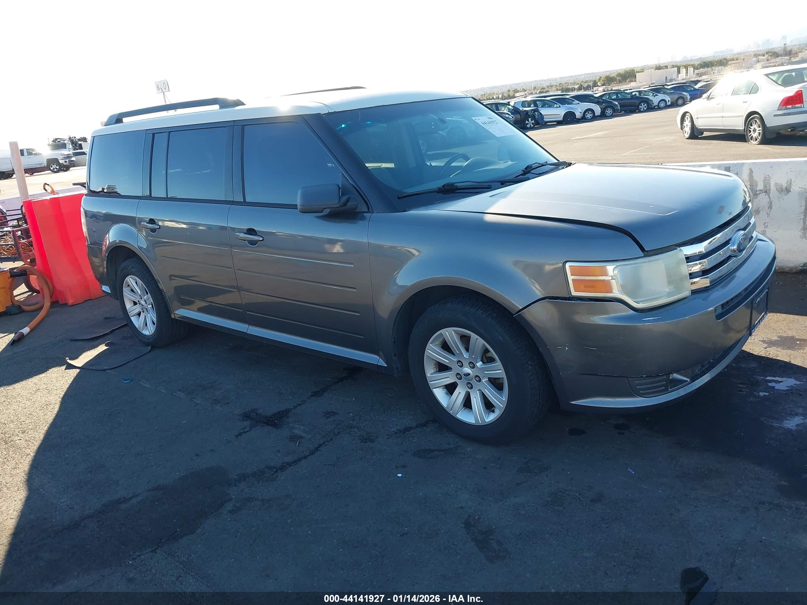 FORD FLEX image 6