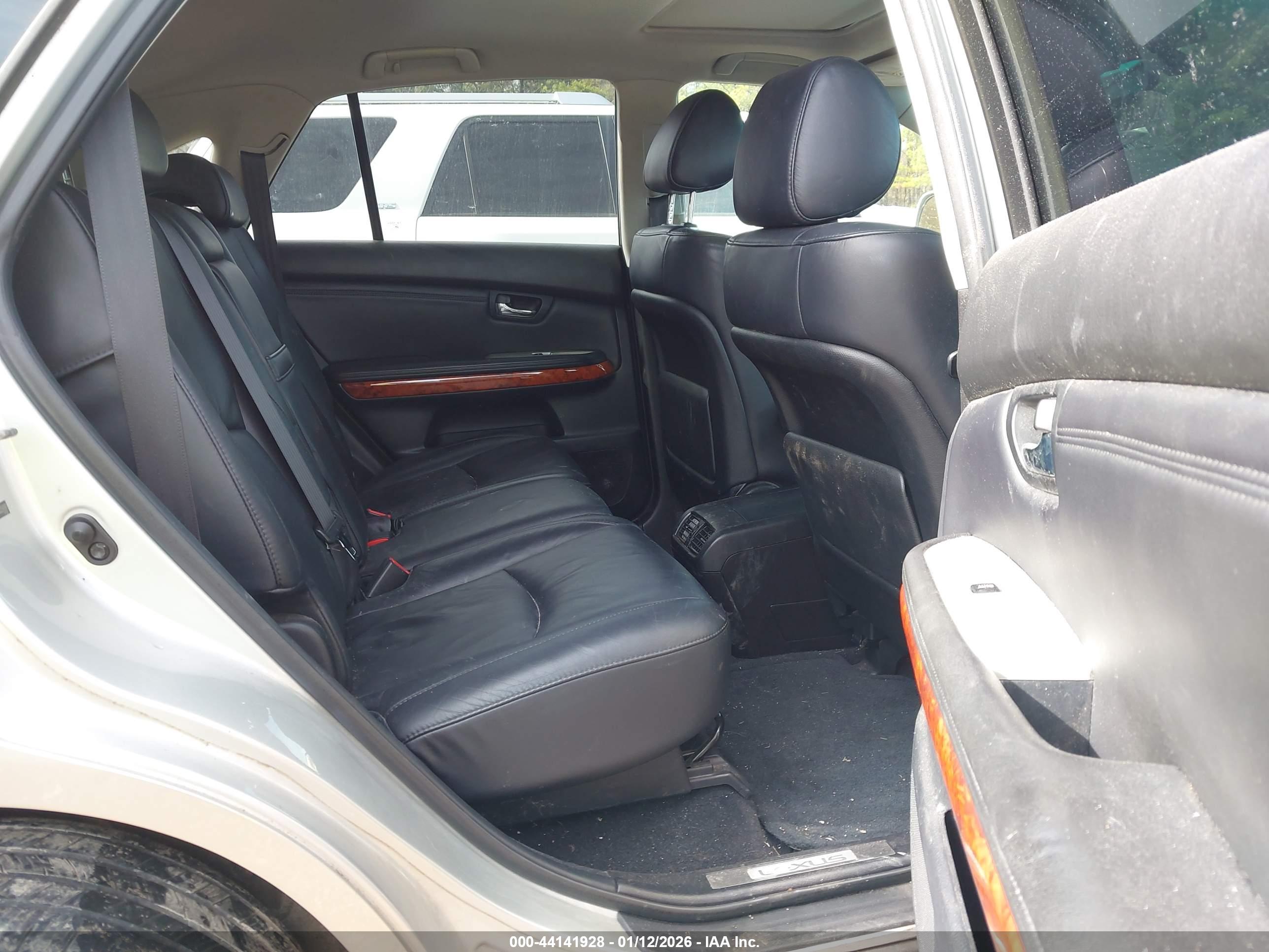 LEXUS RX image 8