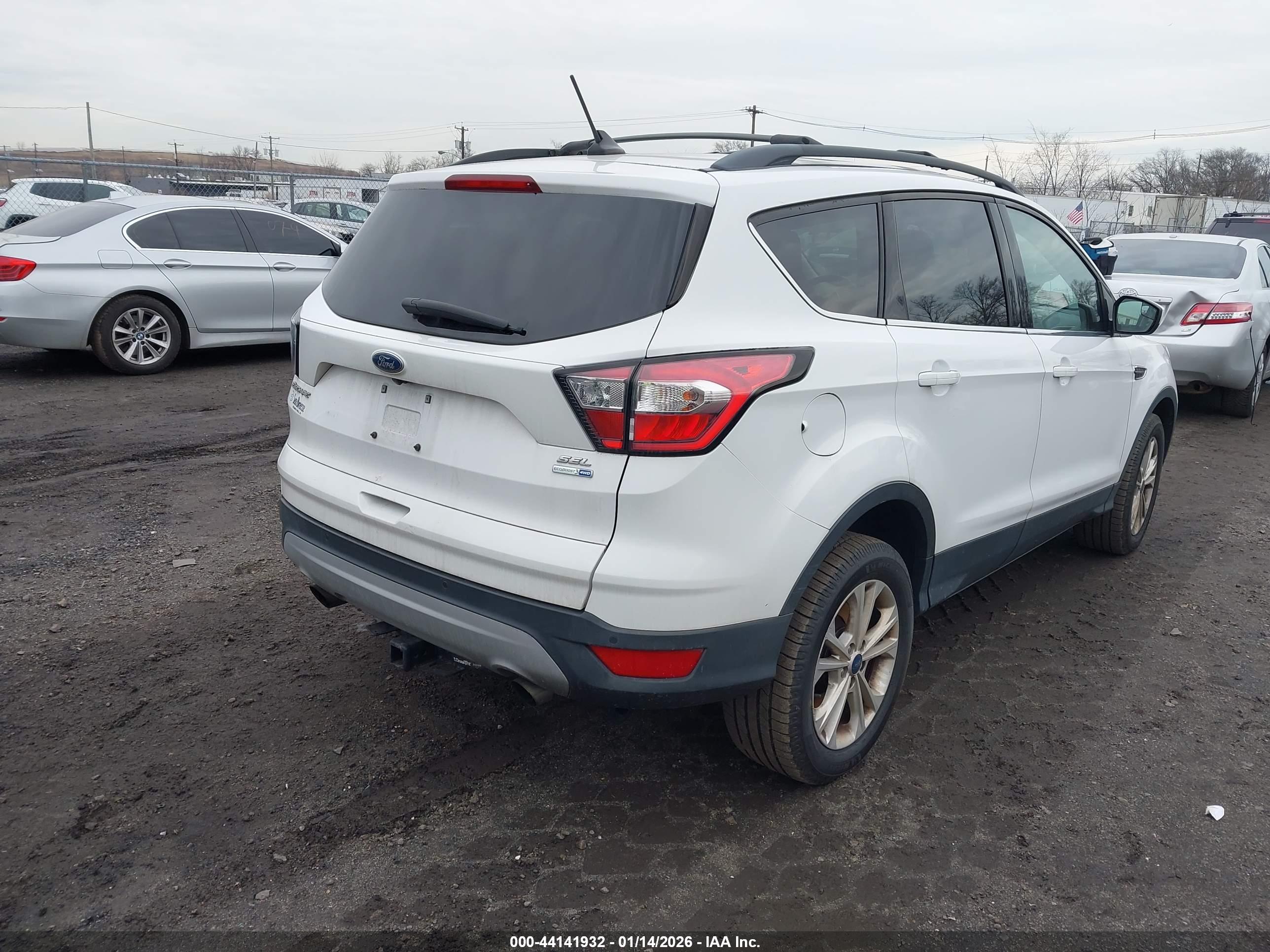 FORD ESCAPE image 4