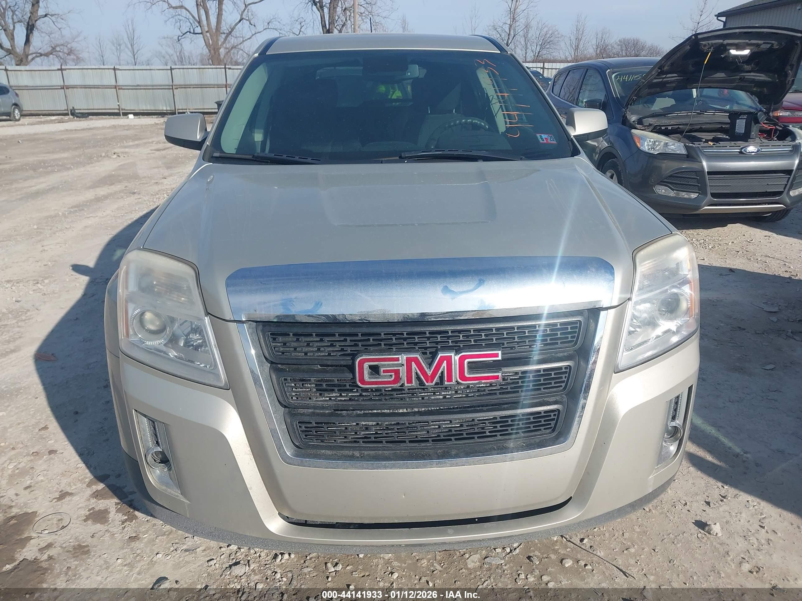 GMC TERRAIN image 6