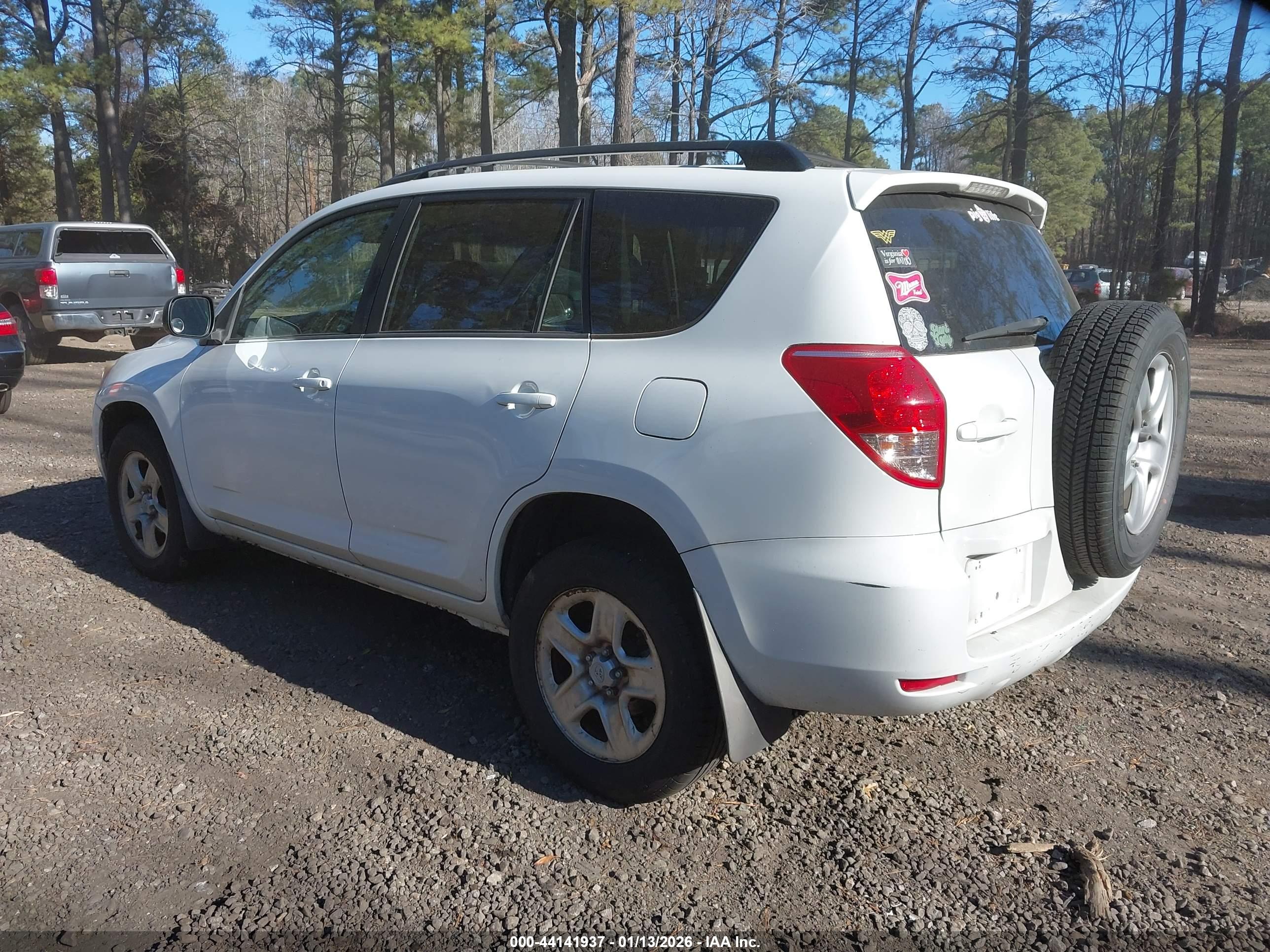 TOYOTA RAV4 image 3