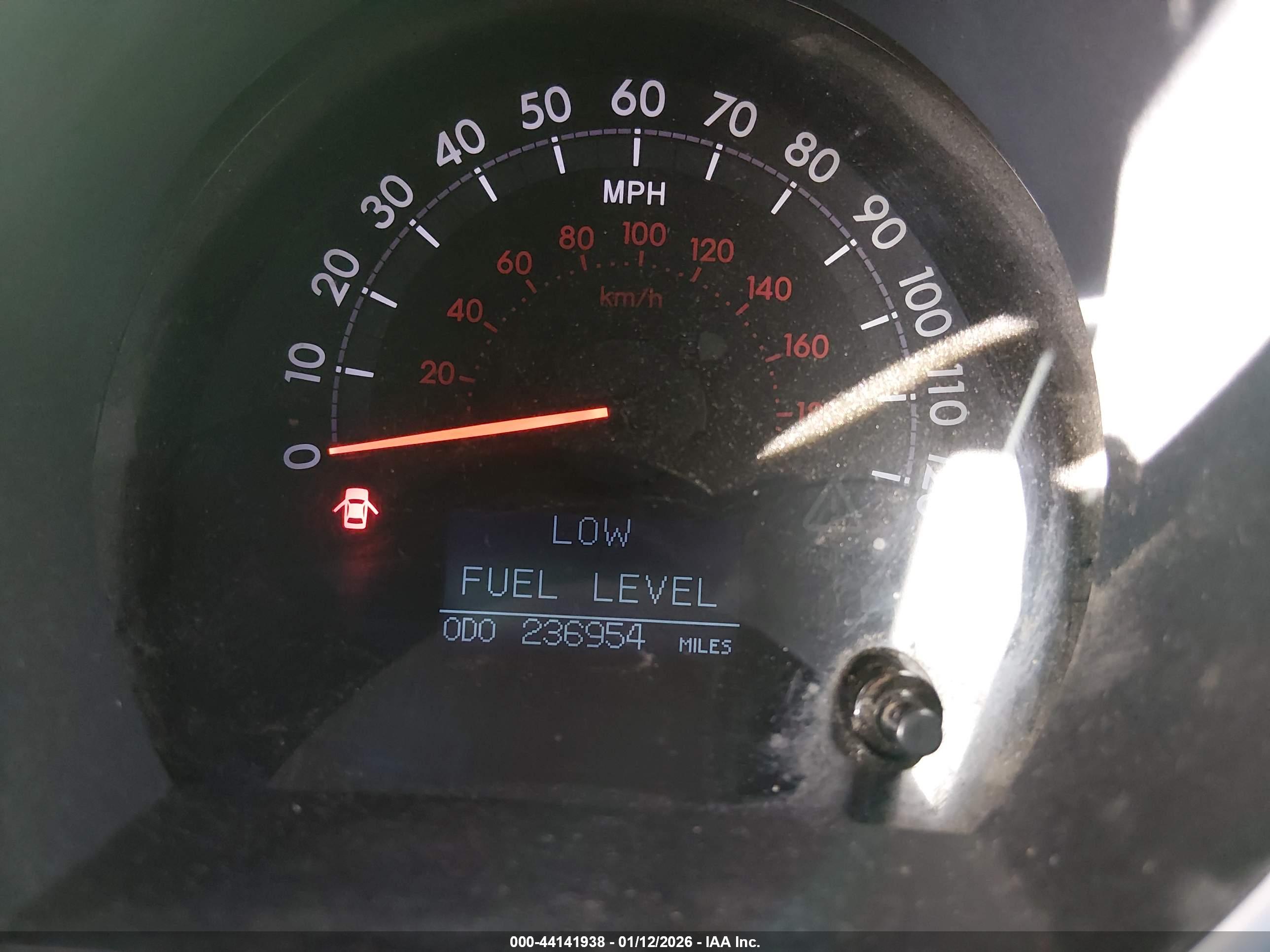 TOYOTA SEQUOIA image 7