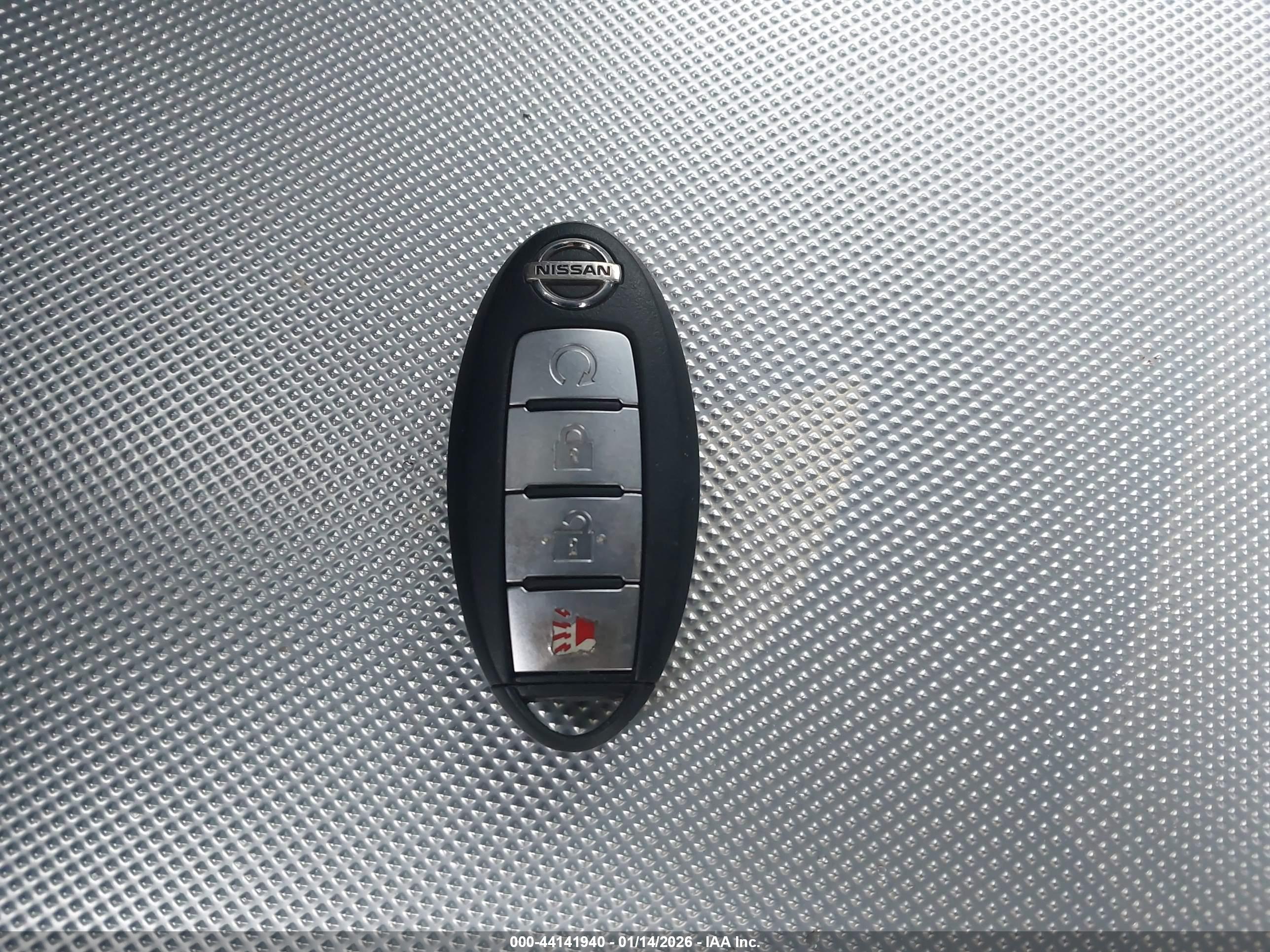 NISSAN ROGUE image 11