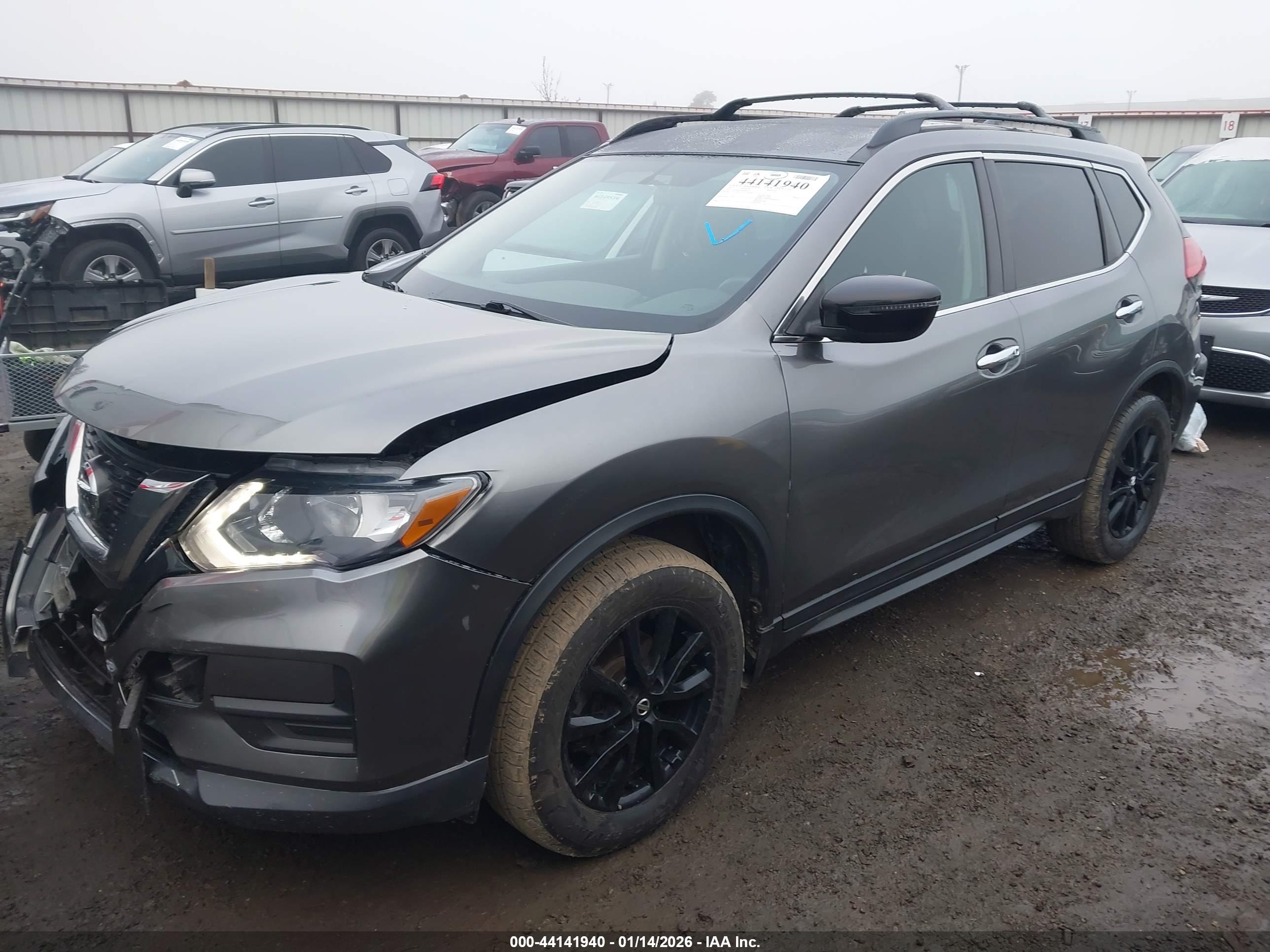 NISSAN ROGUE image 2