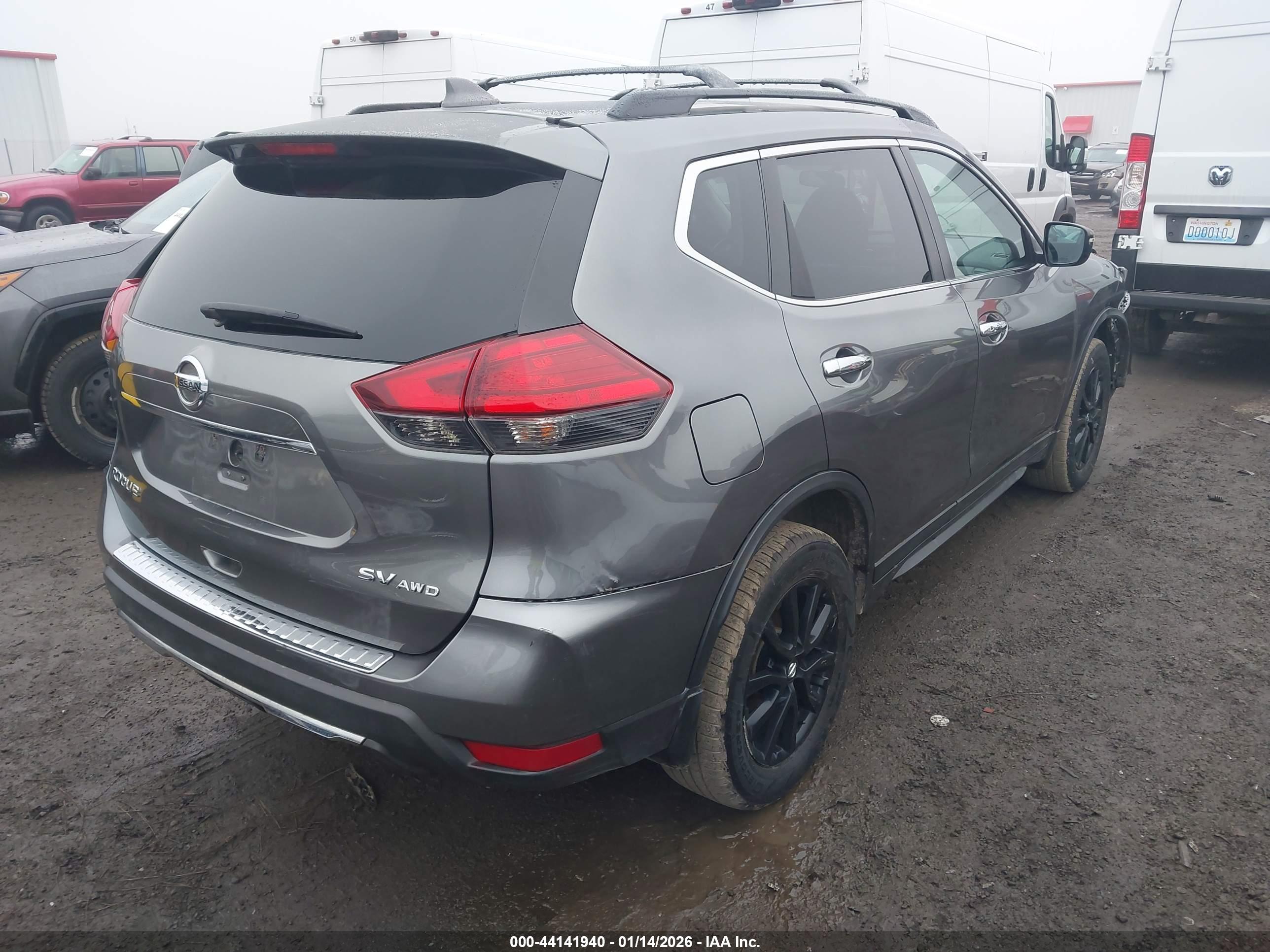 NISSAN ROGUE image 4