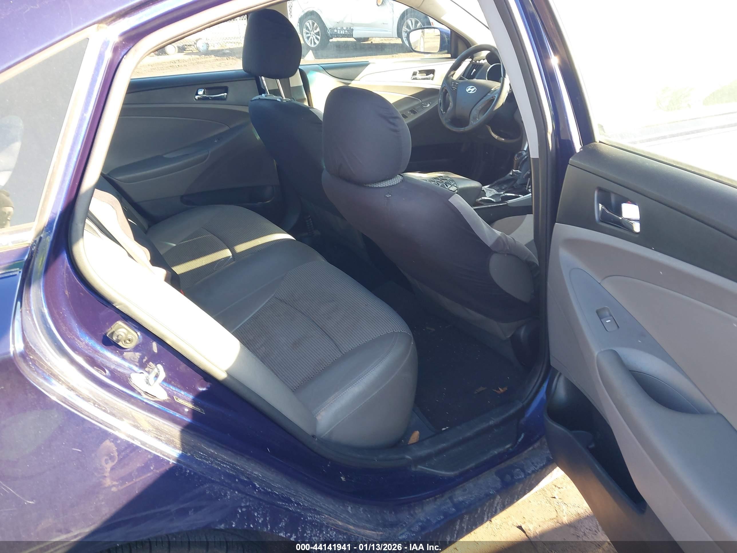 HYUNDAI SONATA image 8