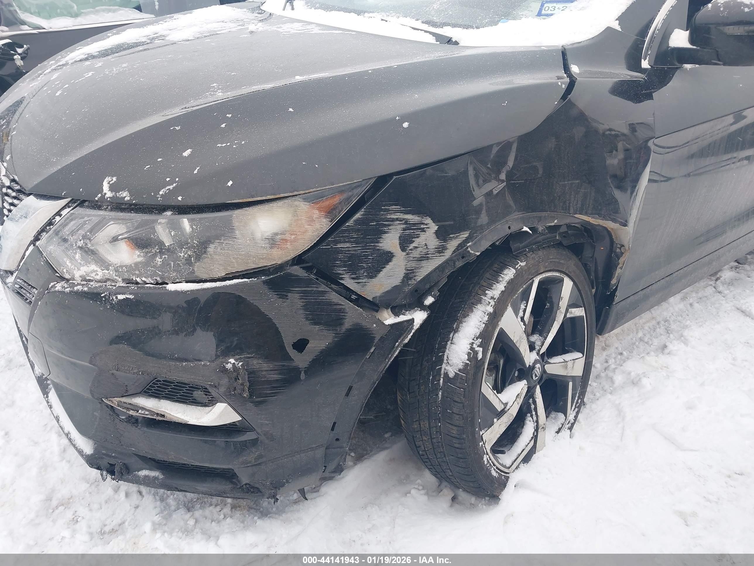 NISSAN ROGUE image 6