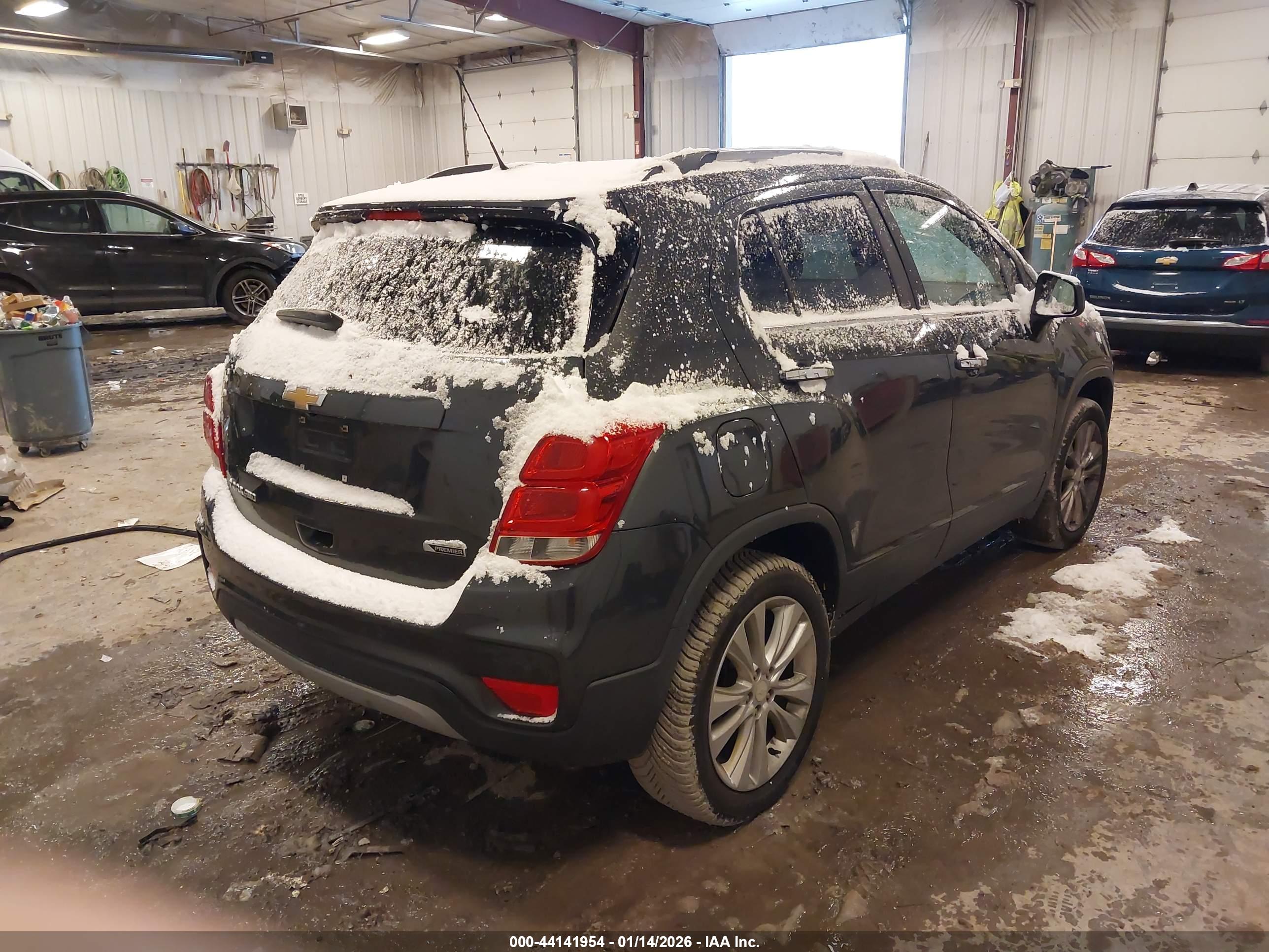CHEVROLET TRAX image 4