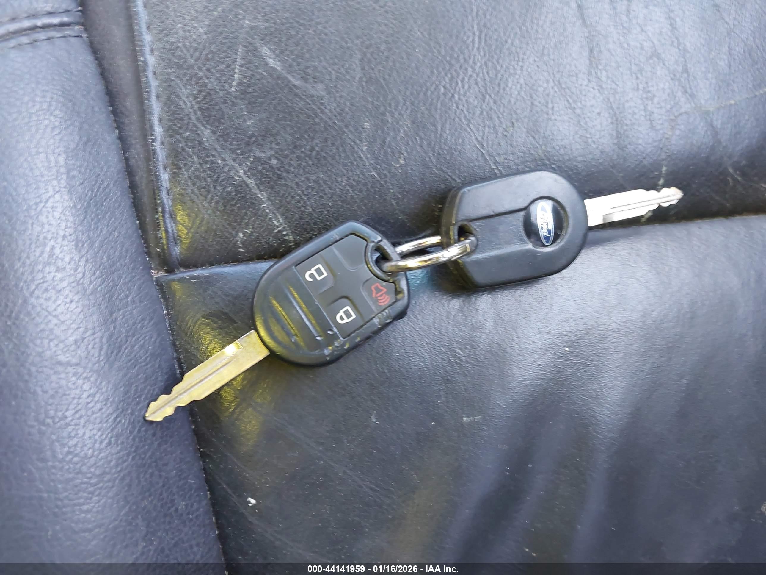 FORD EXPLORER image 11