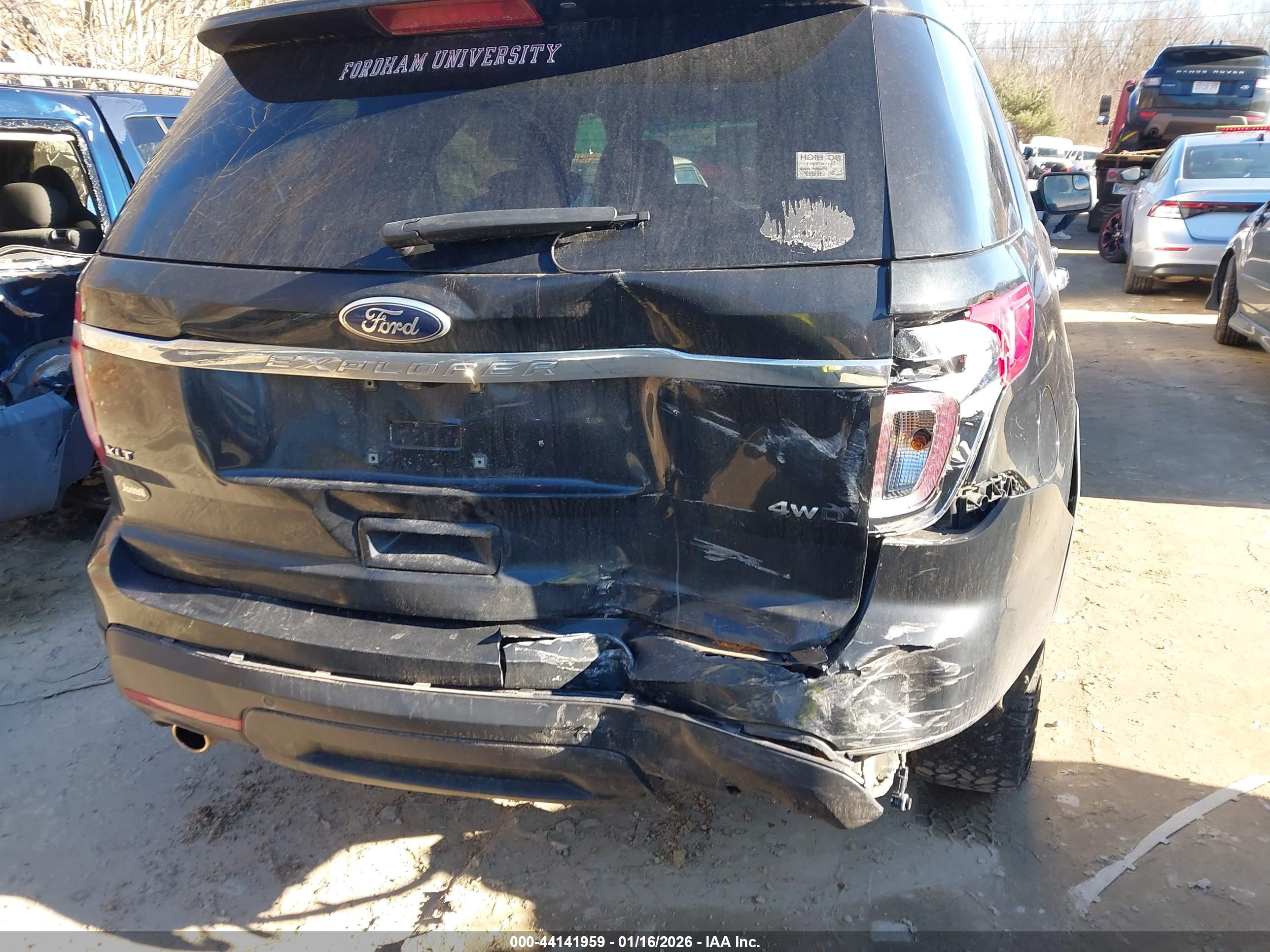 FORD EXPLORER image 6