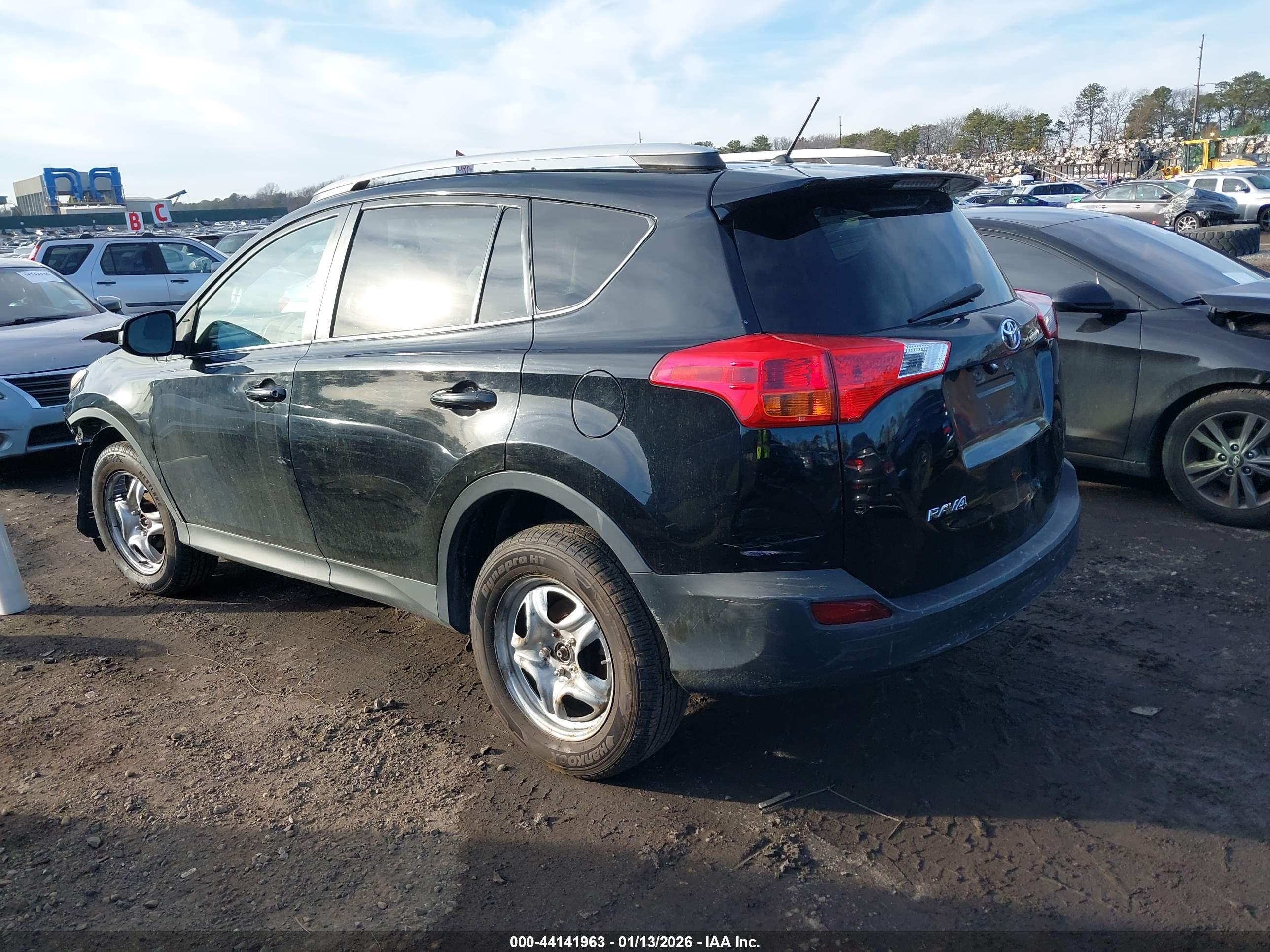 TOYOTA RAV4 image 3