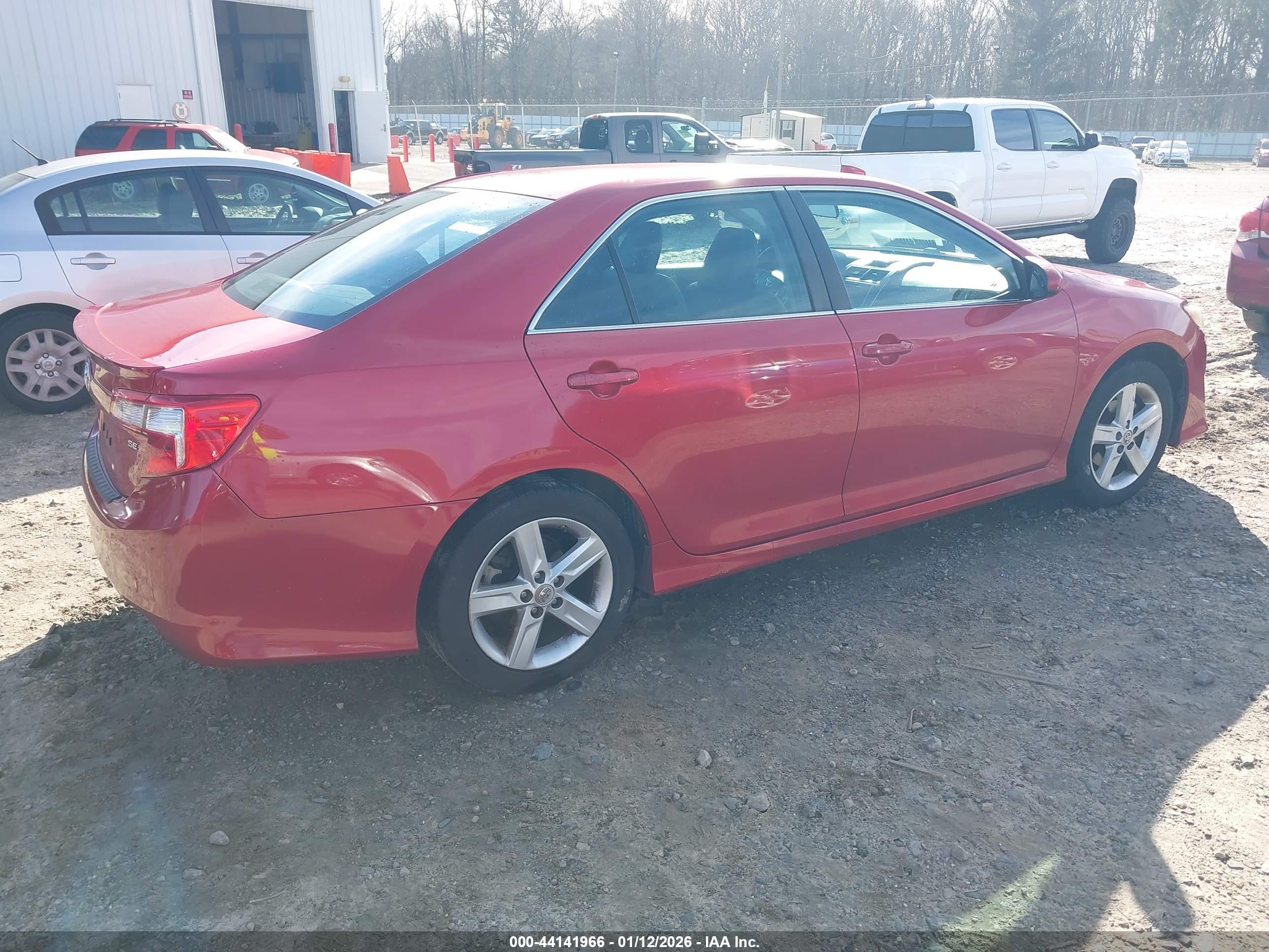 TOYOTA CAMRY image 4
