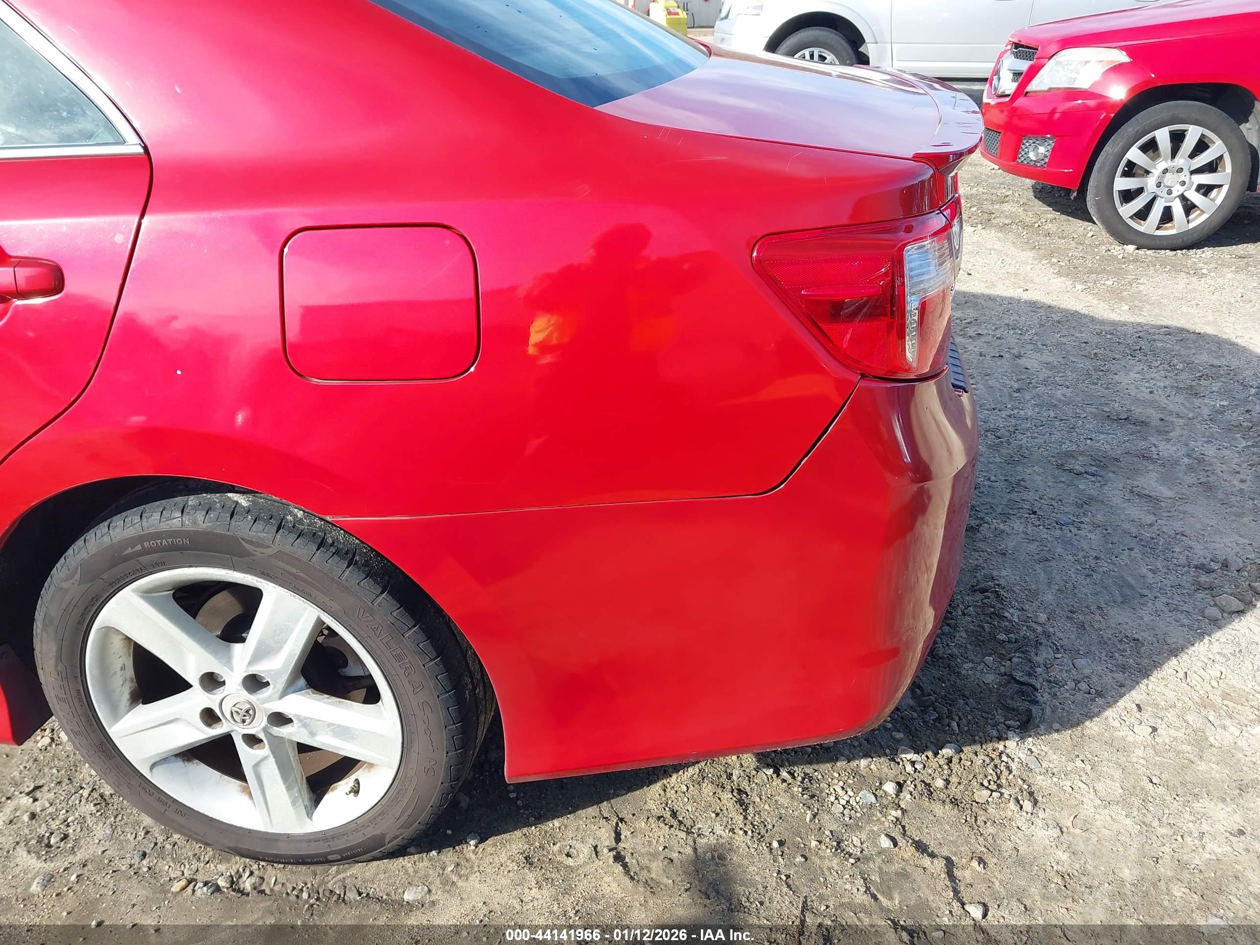 TOYOTA CAMRY image 6
