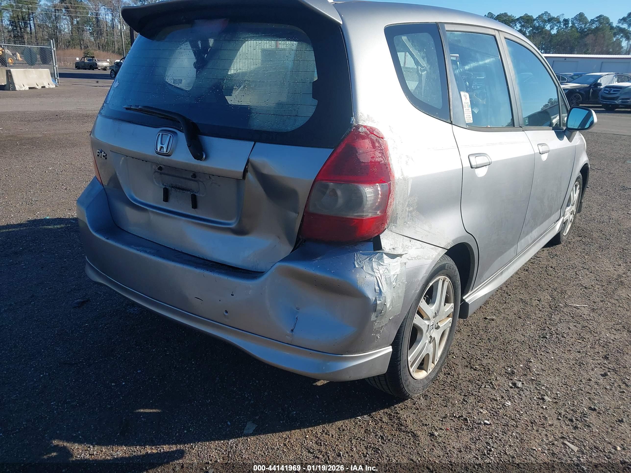 HONDA FIT image 6