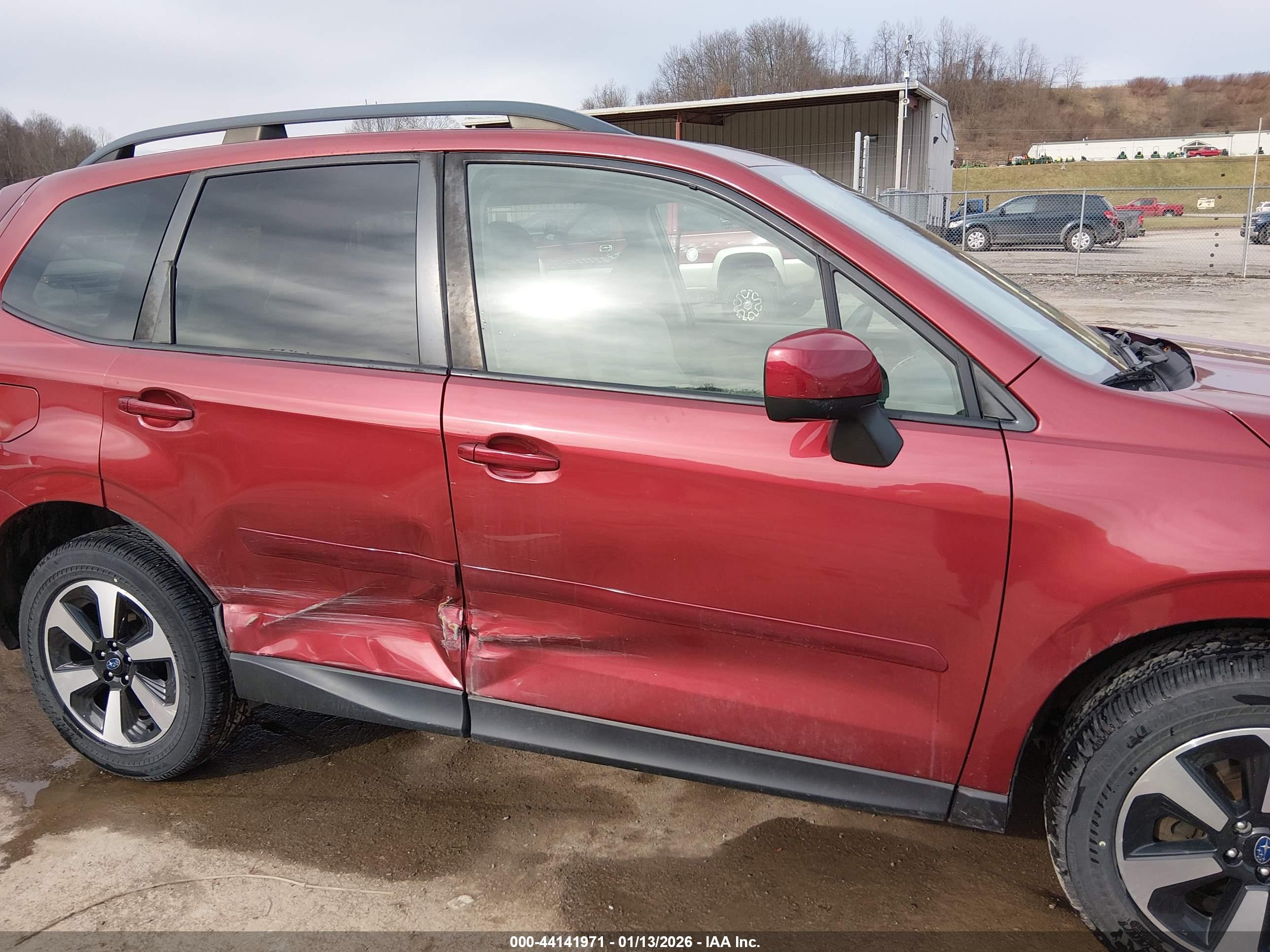 SUBARU FORESTER image 6