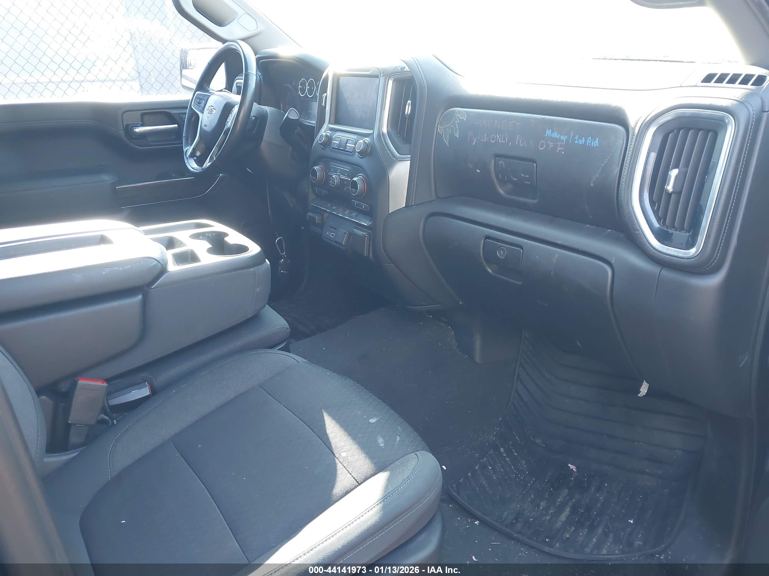 CHEVROLET SILVERADO image 5