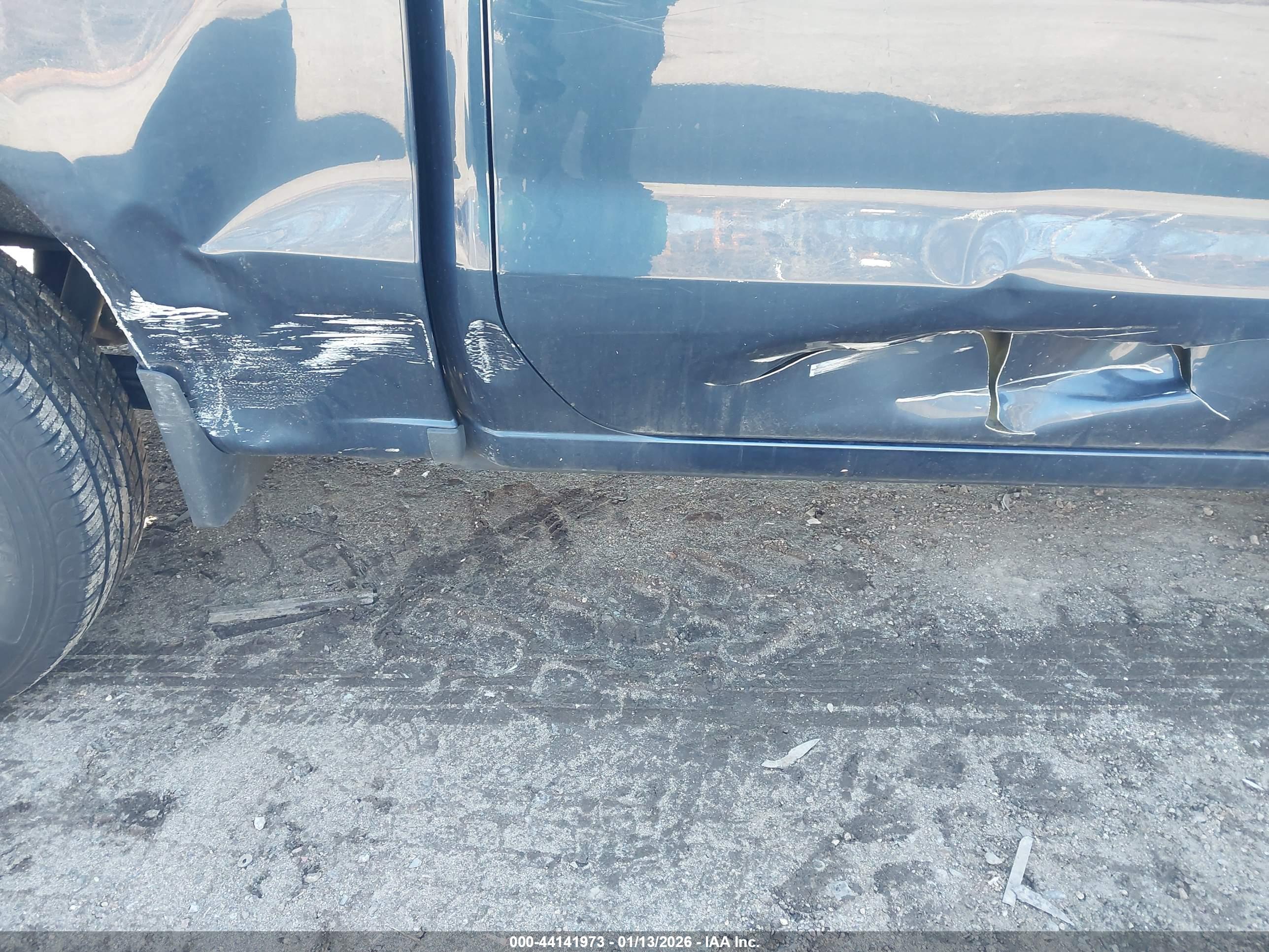 CHEVROLET SILVERADO image 6