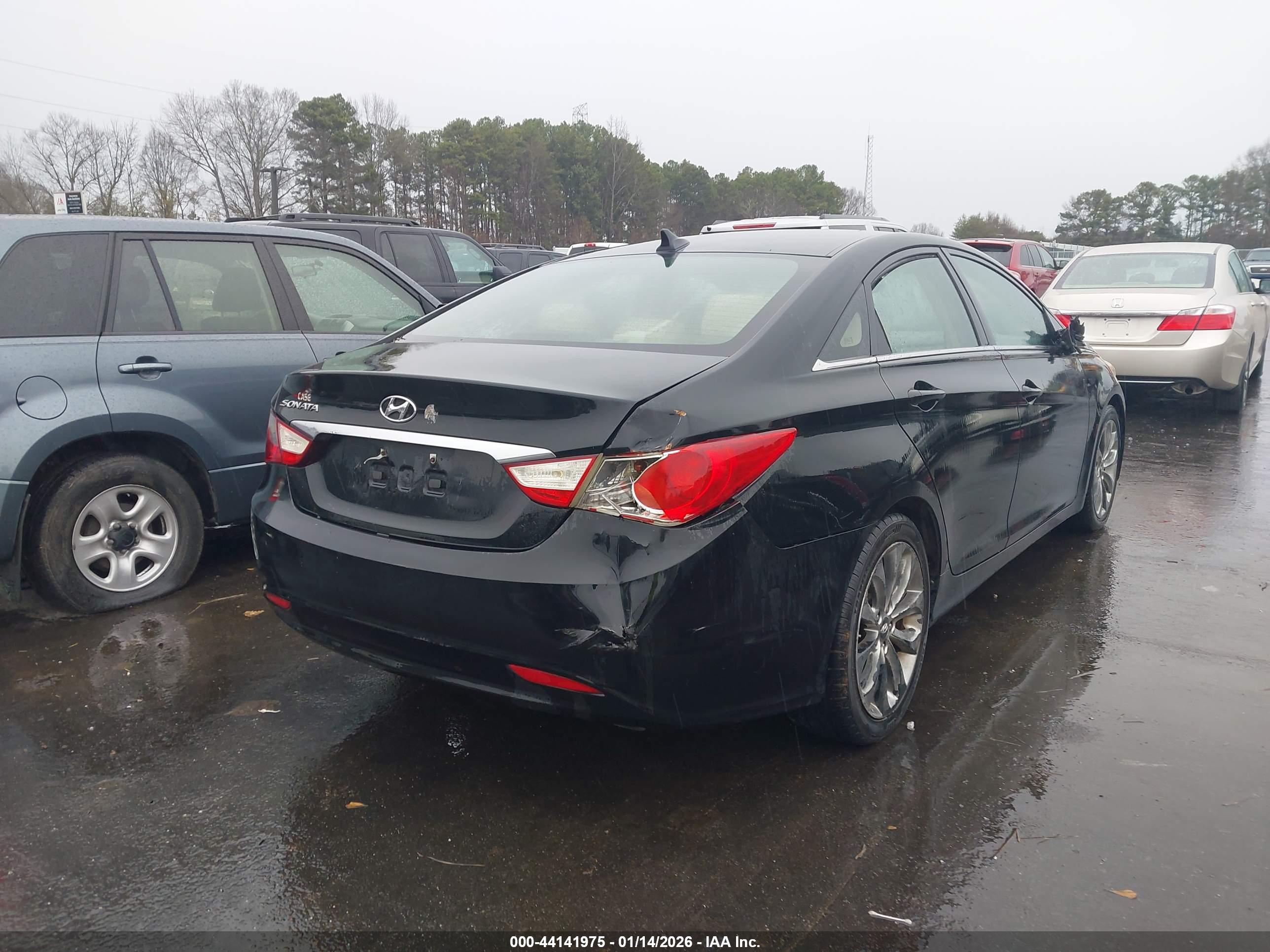 HYUNDAI SONATA image 4