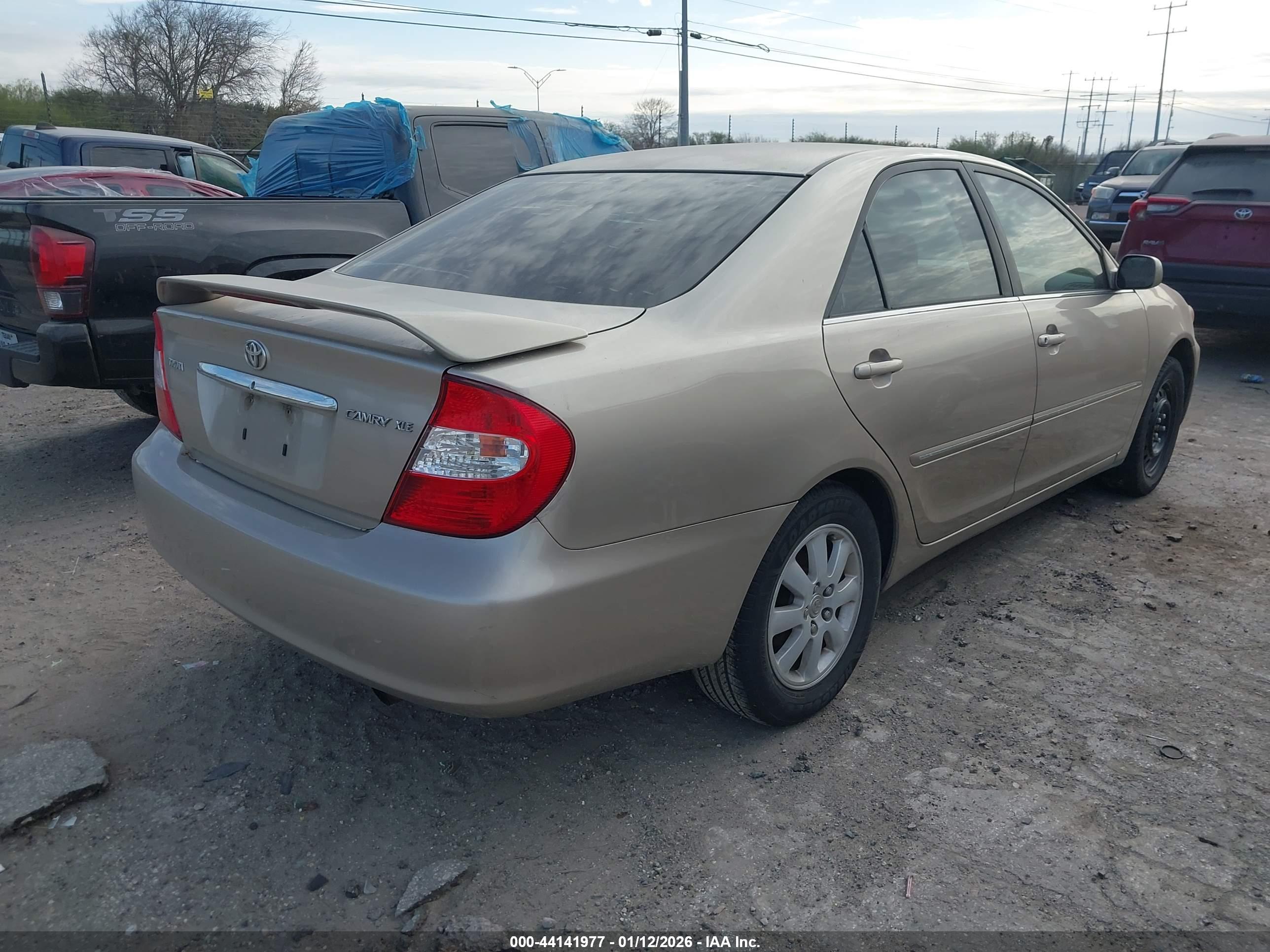 TOYOTA CAMRY image 4
