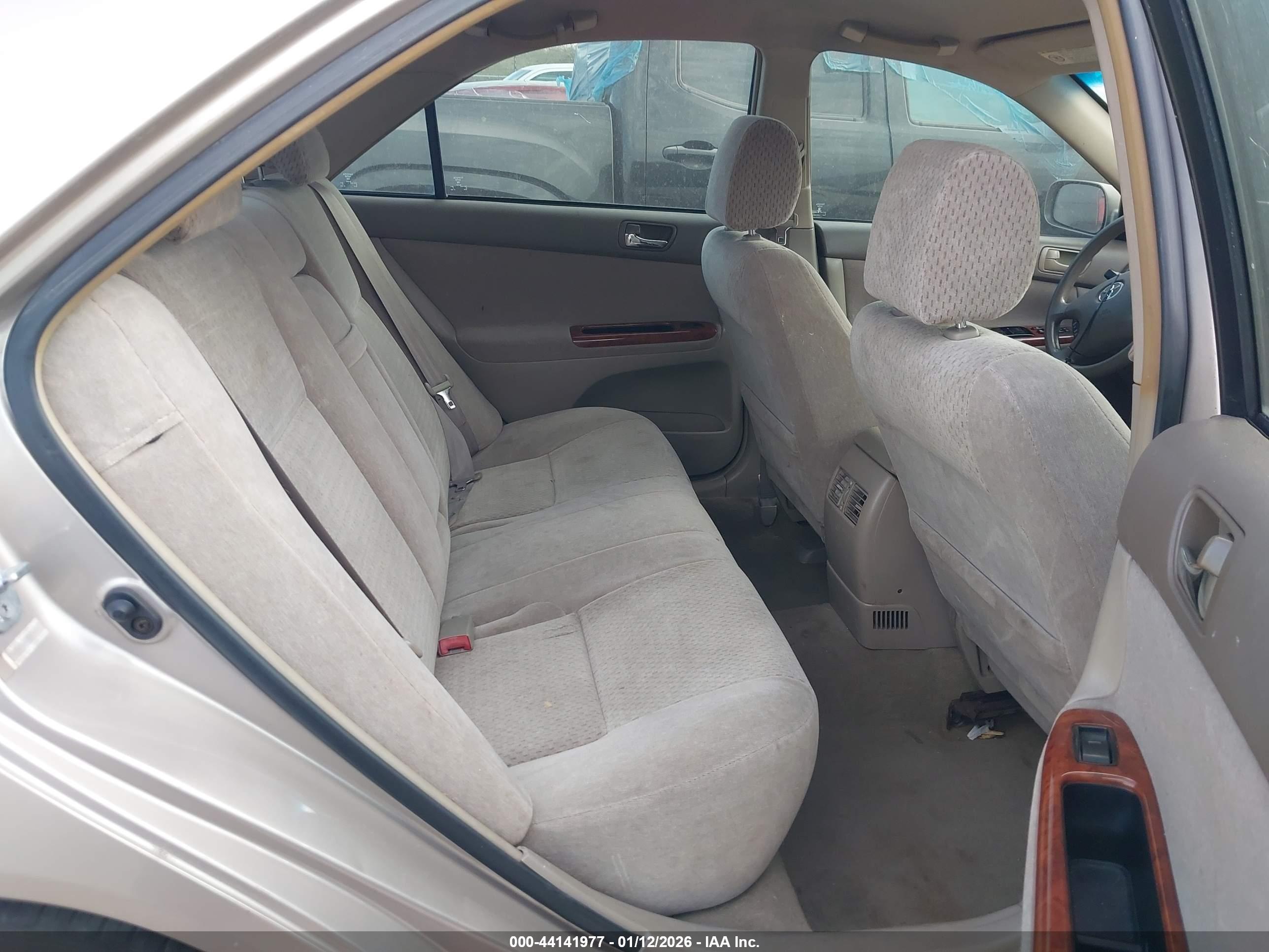 TOYOTA CAMRY image 8