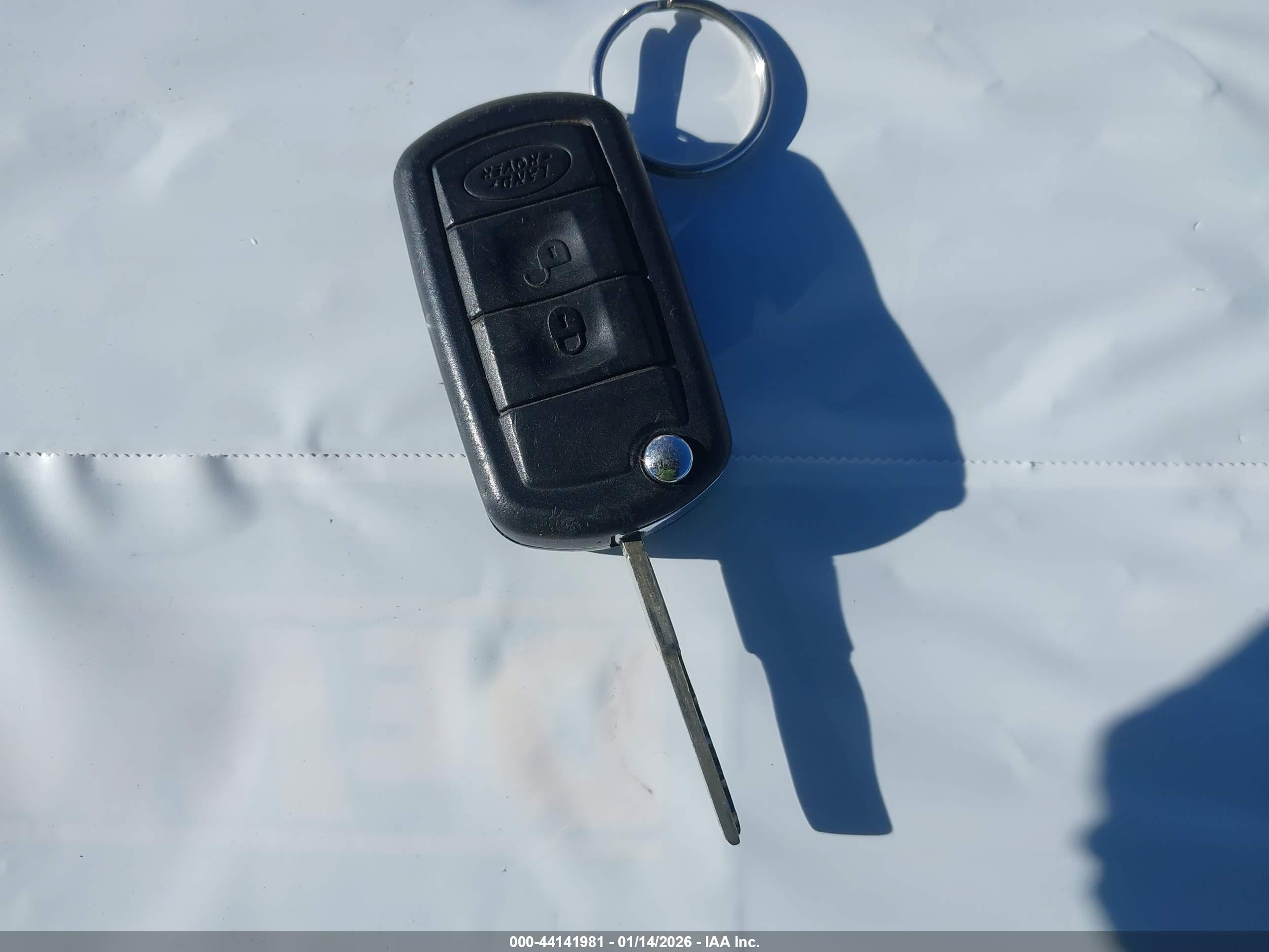 LAND ROVER image 11