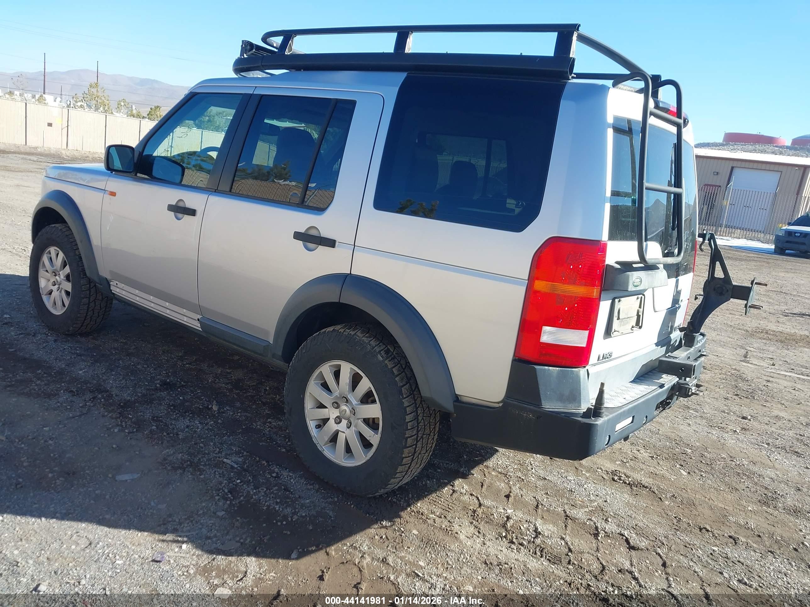 LAND ROVER image 3