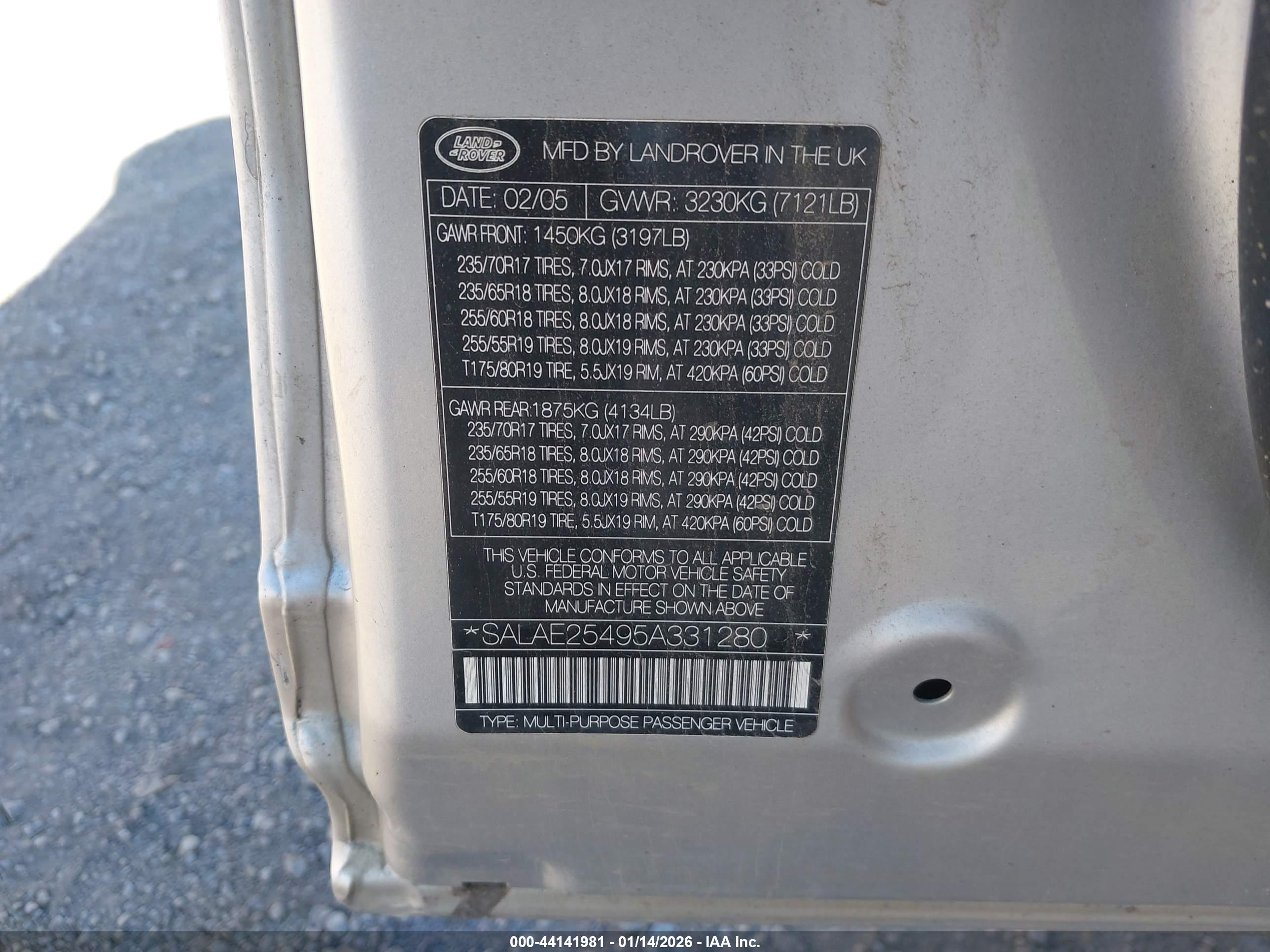 LAND ROVER image 9
