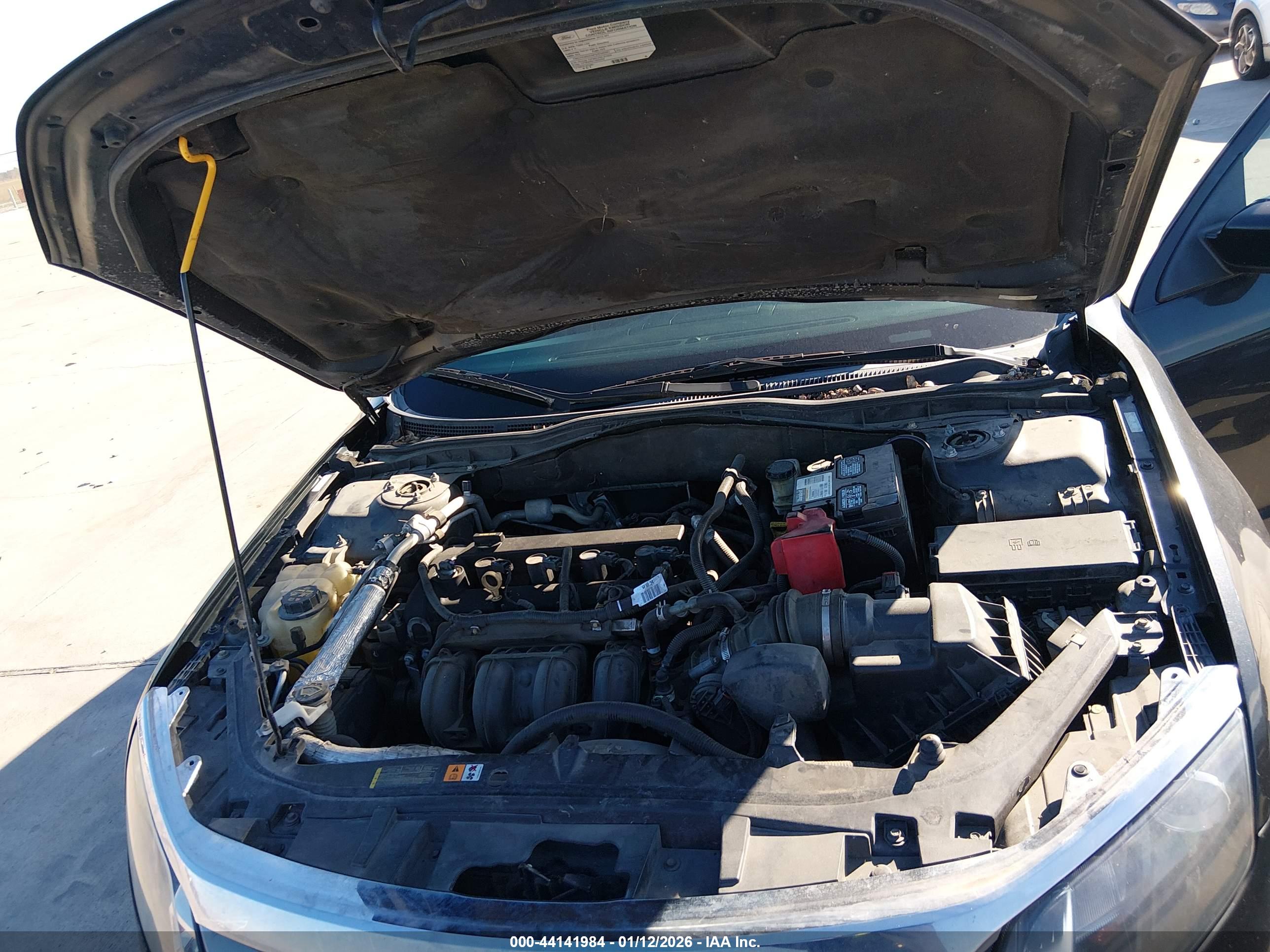 FORD FUSION image 10