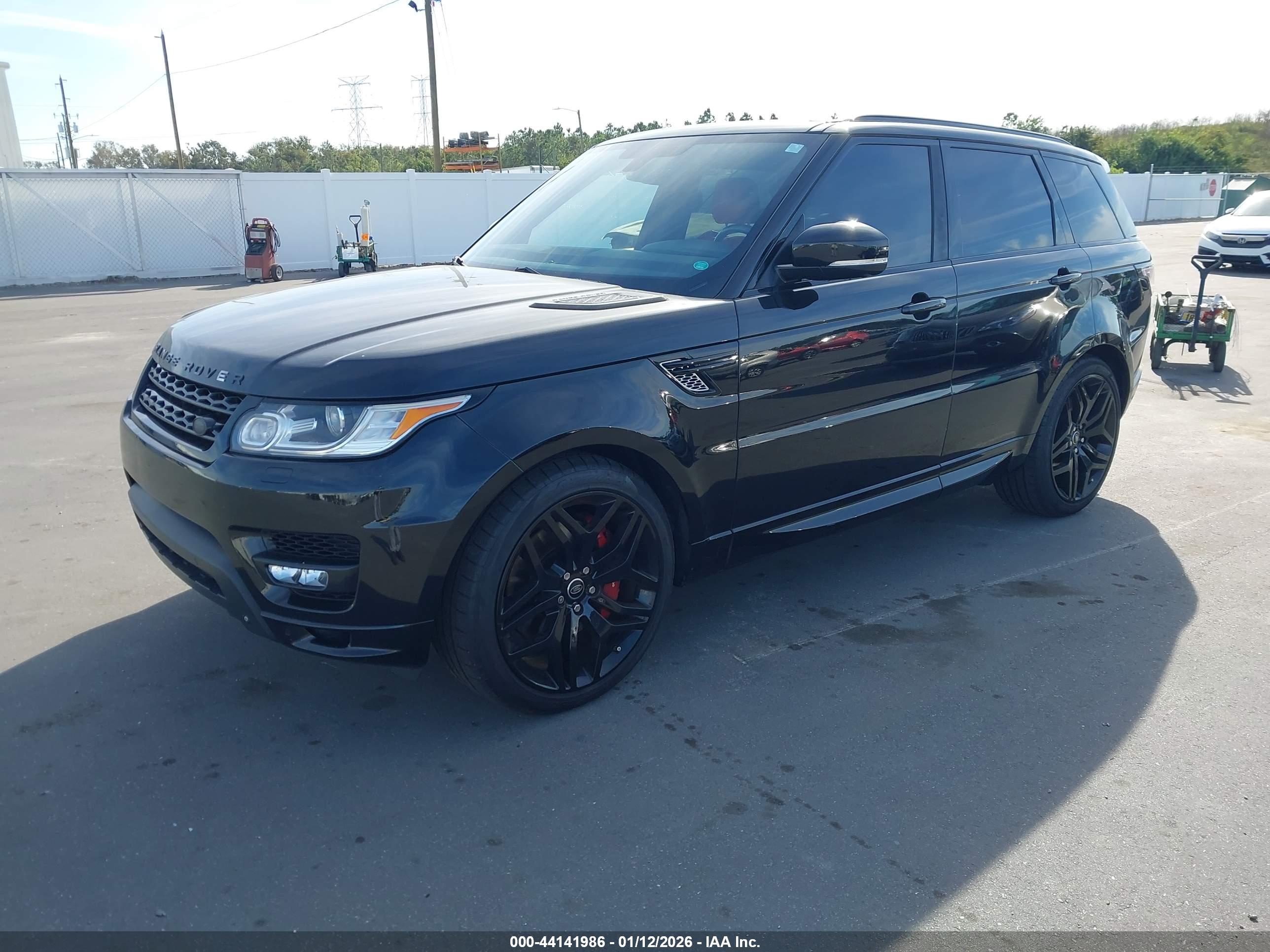 LAND ROVER image 2